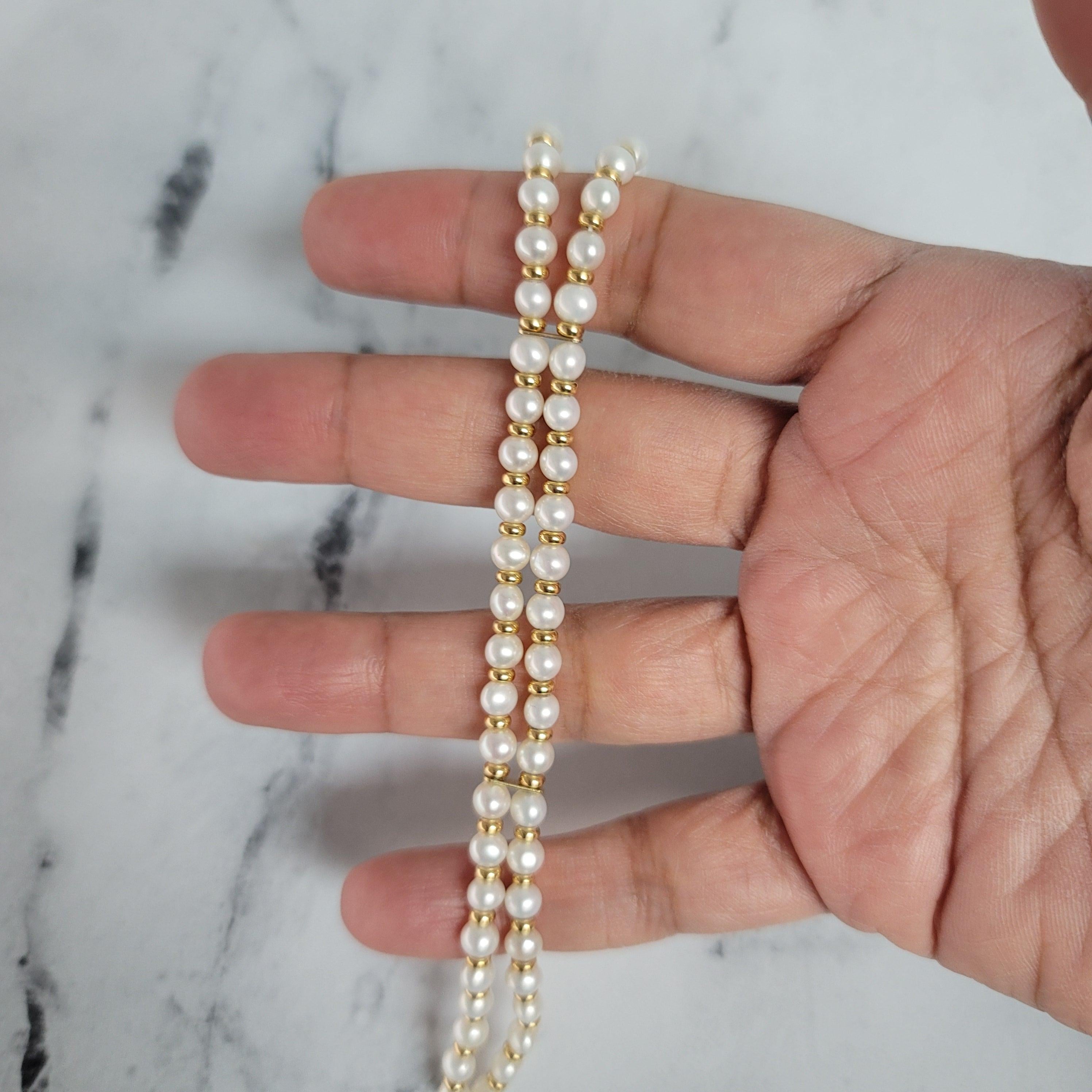 Taille ronde Bracelet de perles de culture à double rangée en or jaune 14 carats en vente