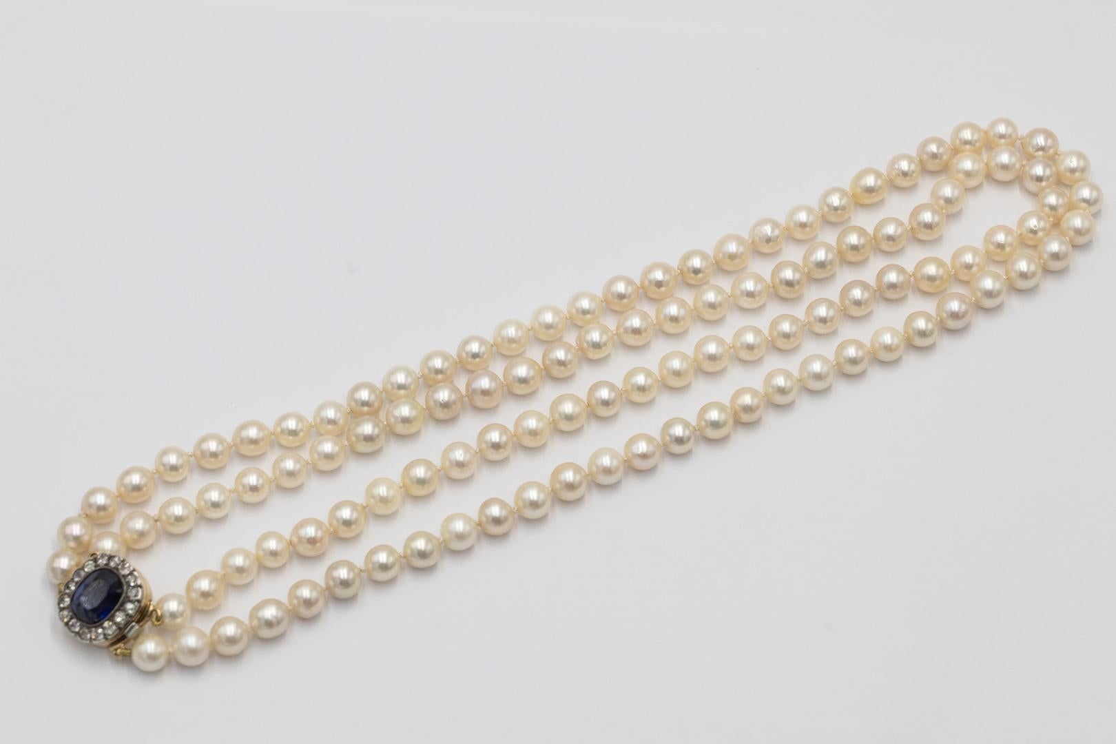 Double row cultured pearl necklace with gold clasp with diamonds and synthetic s For Sale 1
