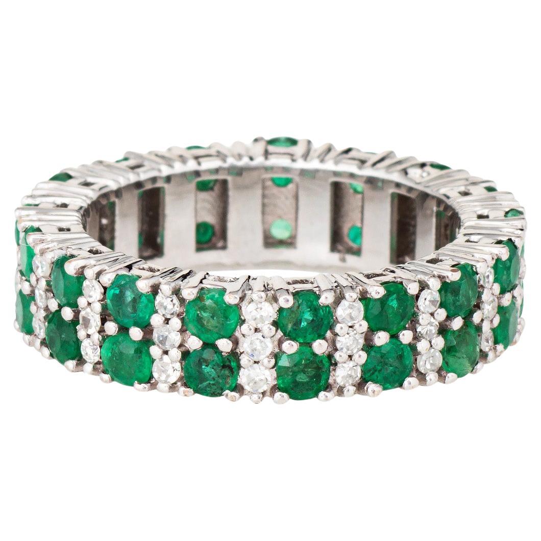 Anello di eternità con diamante smeraldo a doppia fila Sz 7 Estate Platinum Gemstone Band