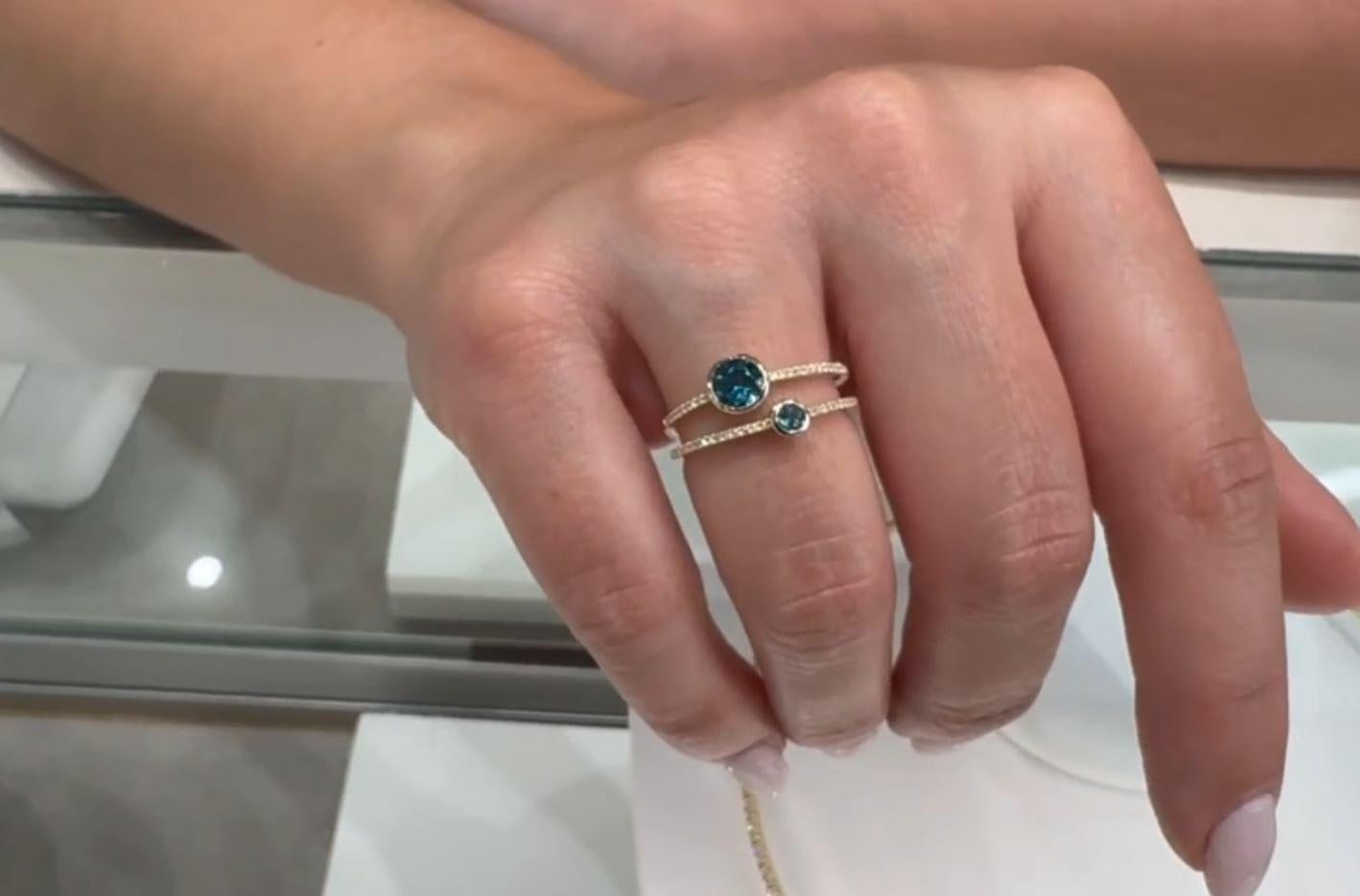 Anillo Doble Fila Londres Topacio Azul con Diamantes en Oro Amarillo de 14 K en venta 1