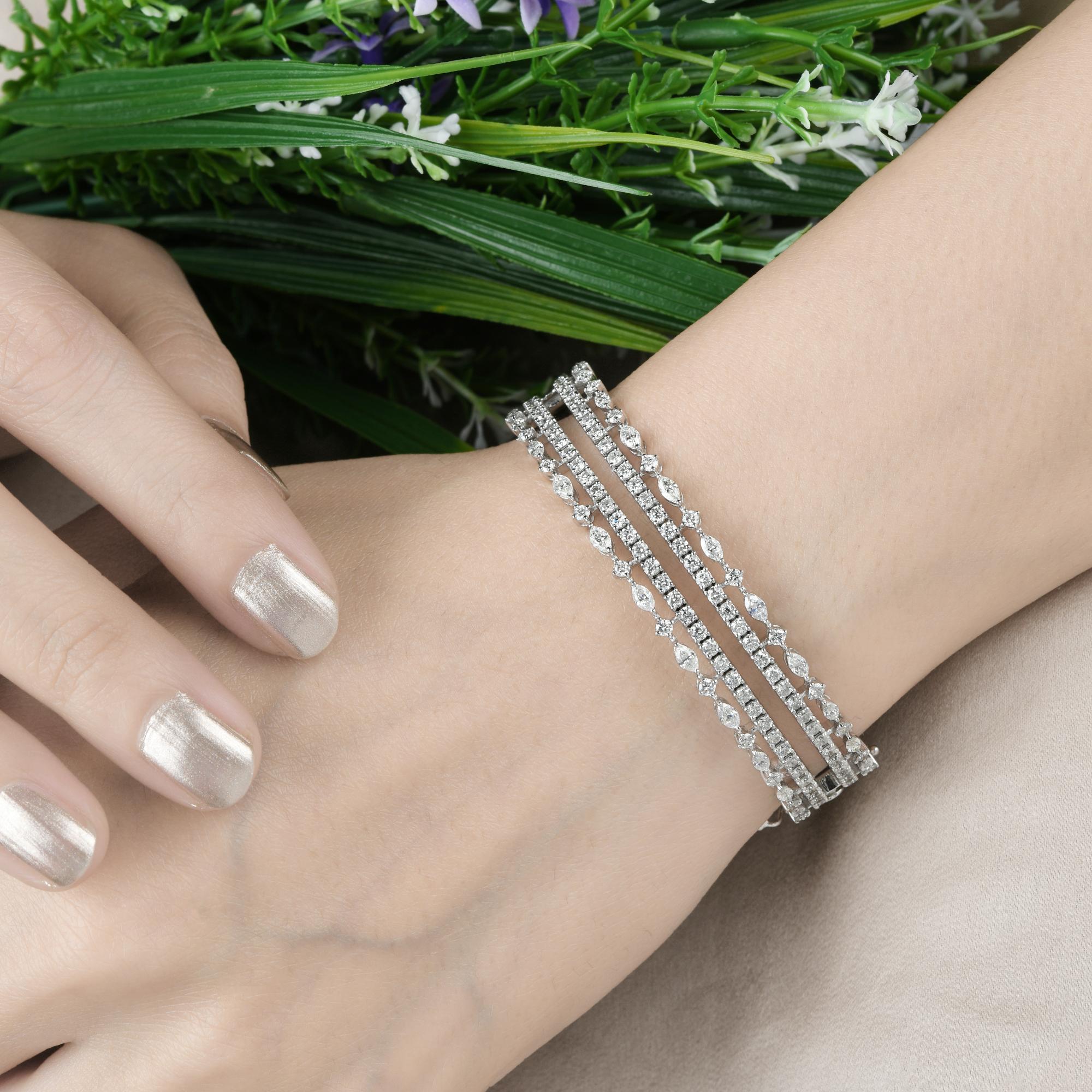 Bracelet manchette à double rangée de diamants Marquise Round Cut SI/H Or blanc 18 carats Conçu avec deux rangées de diamants éblouissants. Le design présente une combinaison harmonieuse de diamants de taille marquise et ronde, méticuleusement