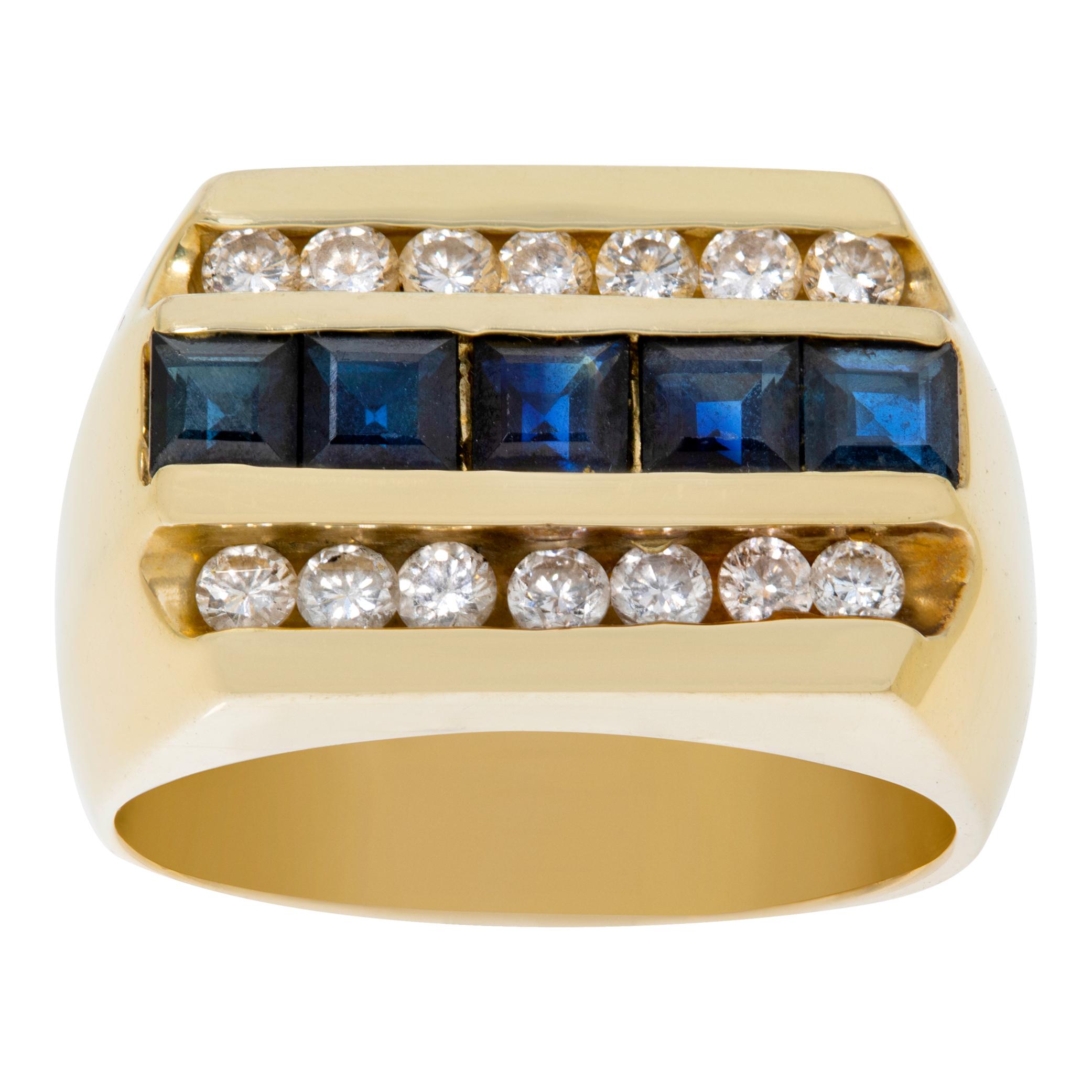 Double row of diamonds around square cut deep blue sapphires in yellow gold ring For Sale