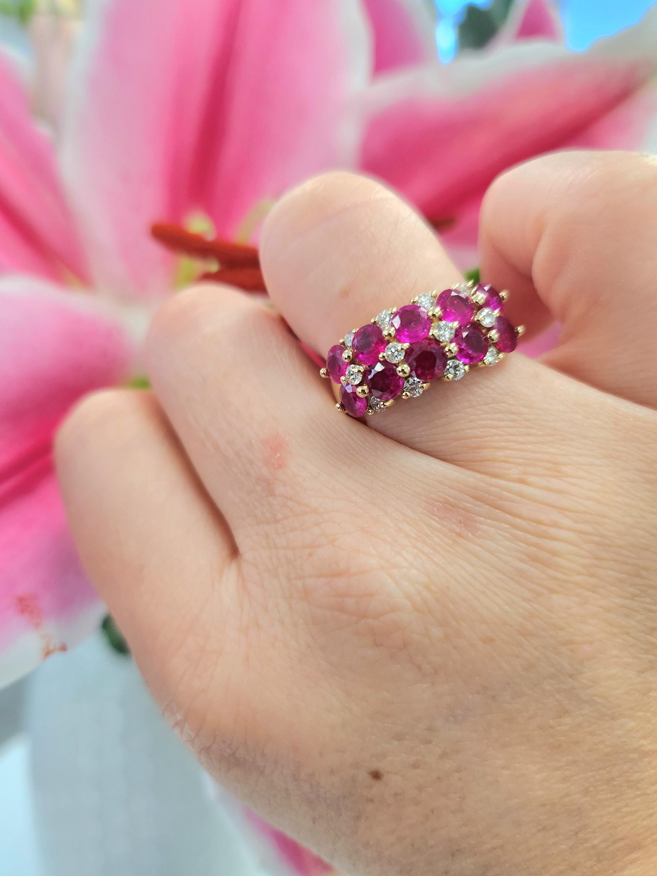 Double Row Rubin & Diamant Ring  3,50ct Rubine in 14K Gelbgold (Rundschliff) im Angebot