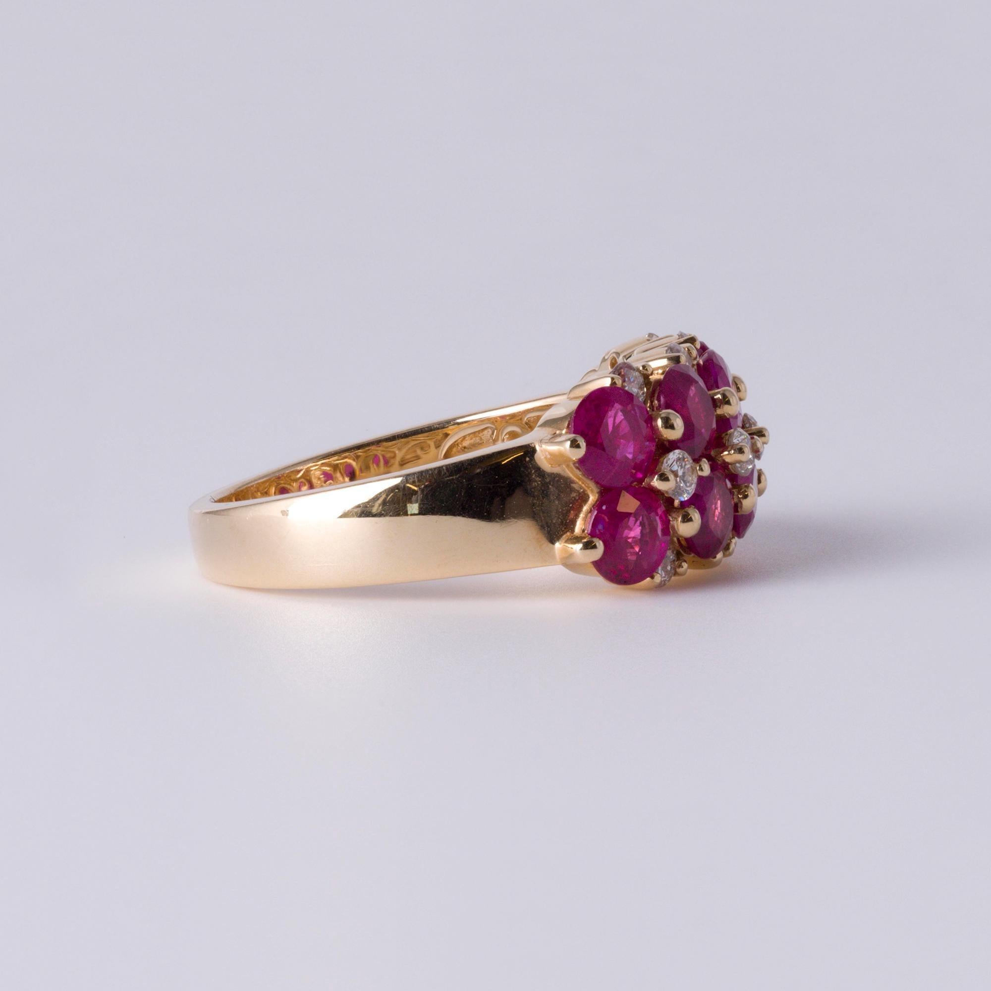 Double Row Rubin & Diamant Ring  3,50ct Rubine in 14K Gelbgold im Angebot 1
