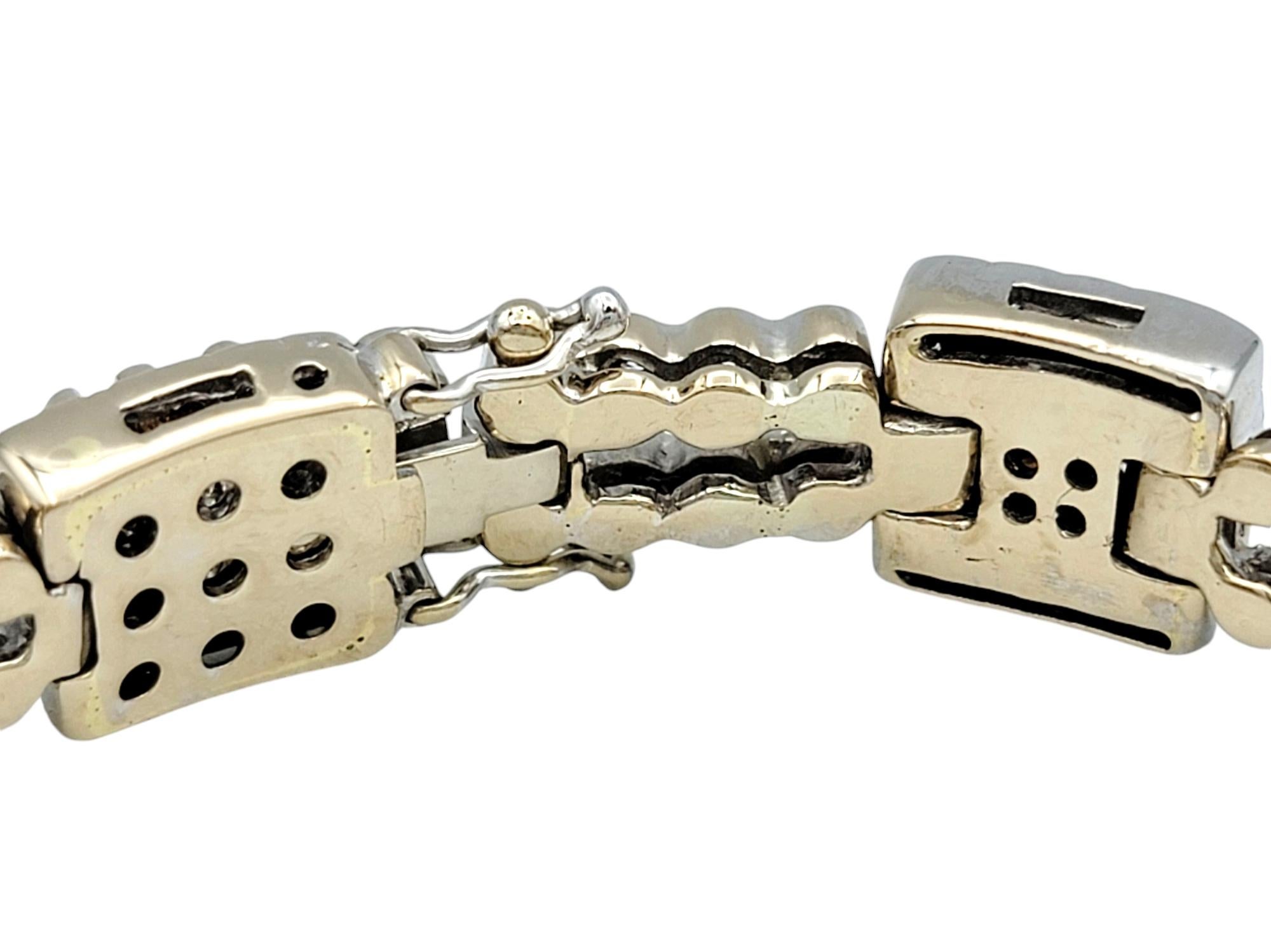 Bracciale Station con diamanti a doppio filo e aureola quadrata in oro bianco 18 kt. in vendita 1