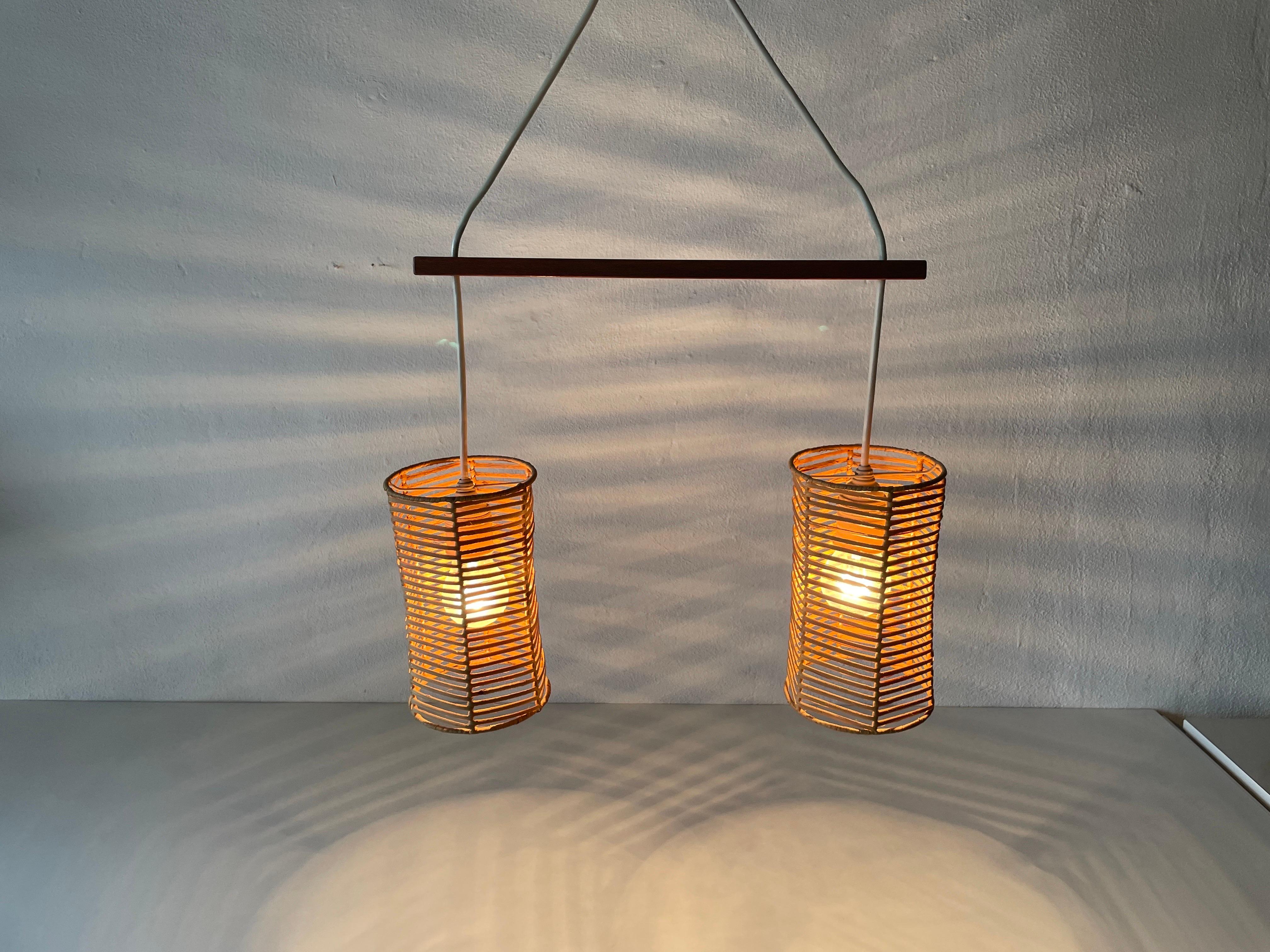 Lampe suspendue à double abat-jour en osier et bois, années 1960, Allemagne en vente 3