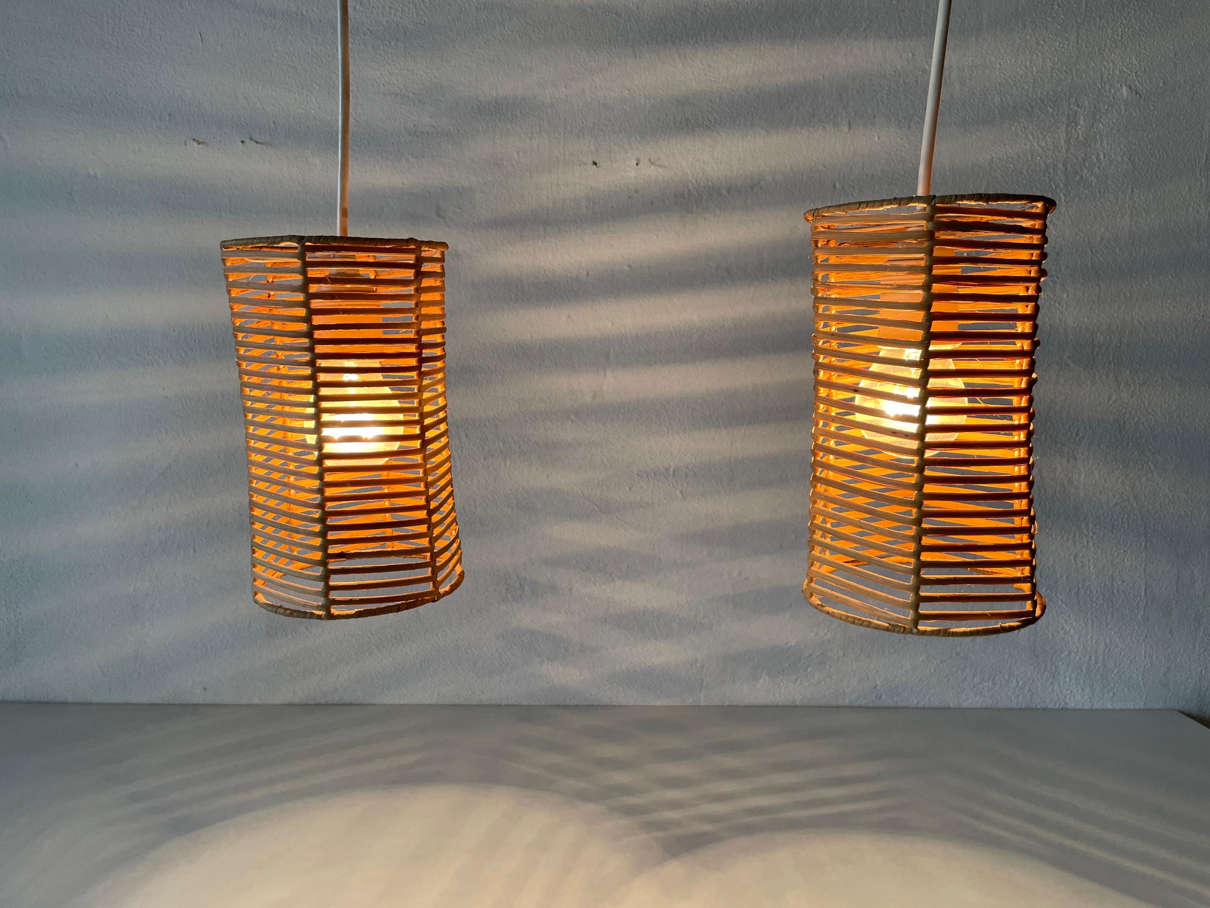 Lampe suspendue à double abat-jour en osier et bois, années 1960, Allemagne en vente 4