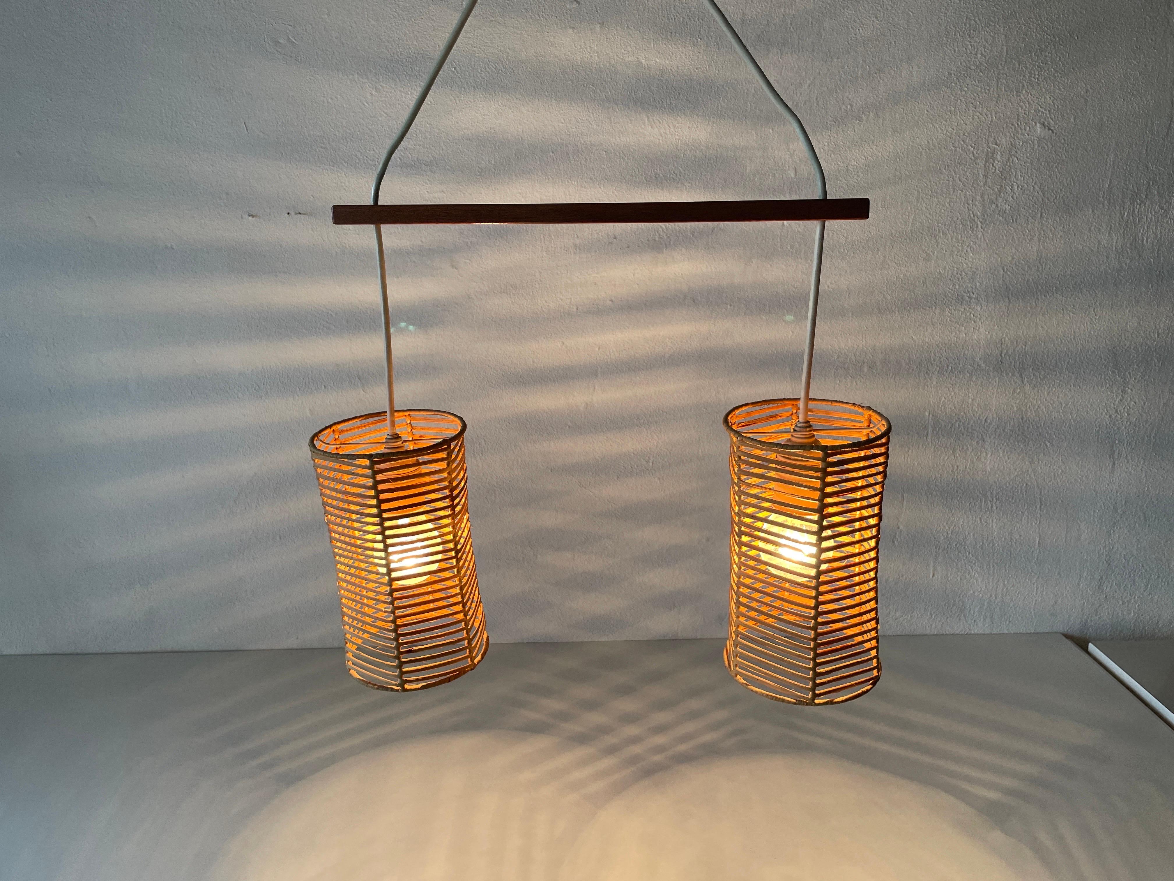Osier Lampe suspendue à double abat-jour en osier et bois, années 1960, Allemagne en vente