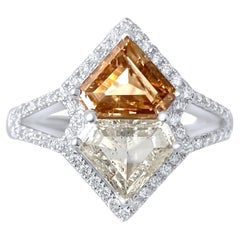 Double Shield bi color diamond and Brilliant Cut Diamond Ring