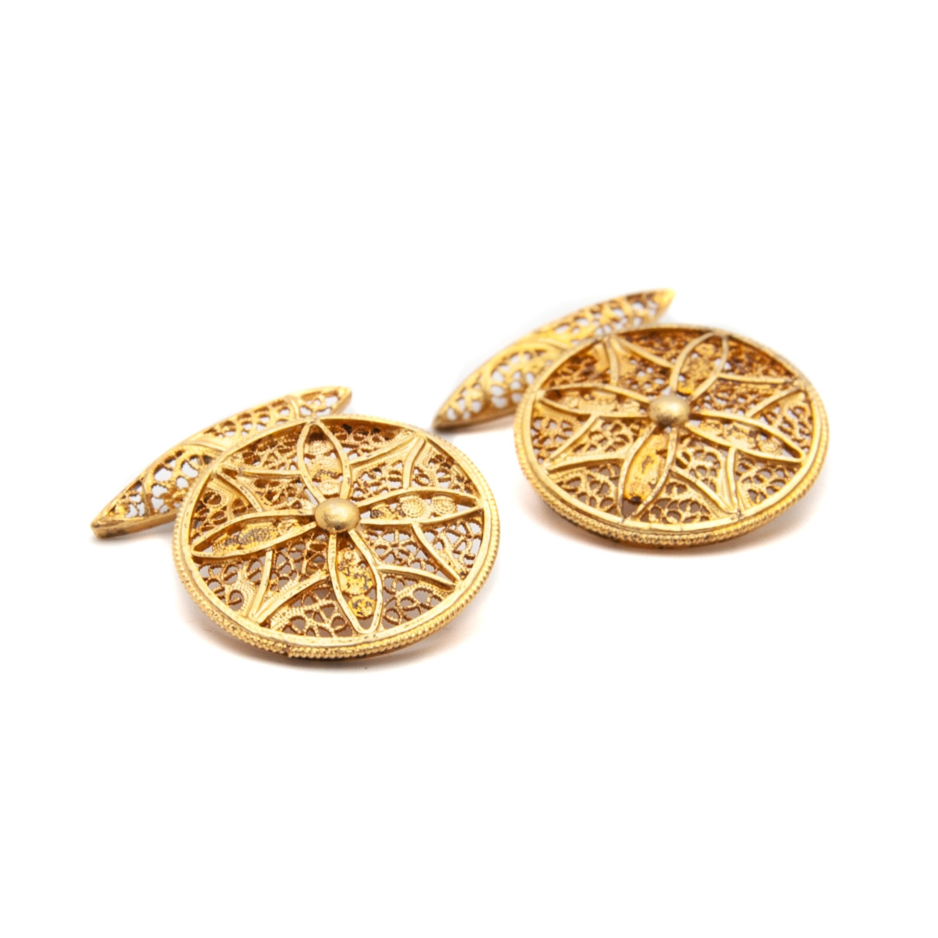 Antique 18 Karat Gold Filigree Cufflinks  For Sale 4