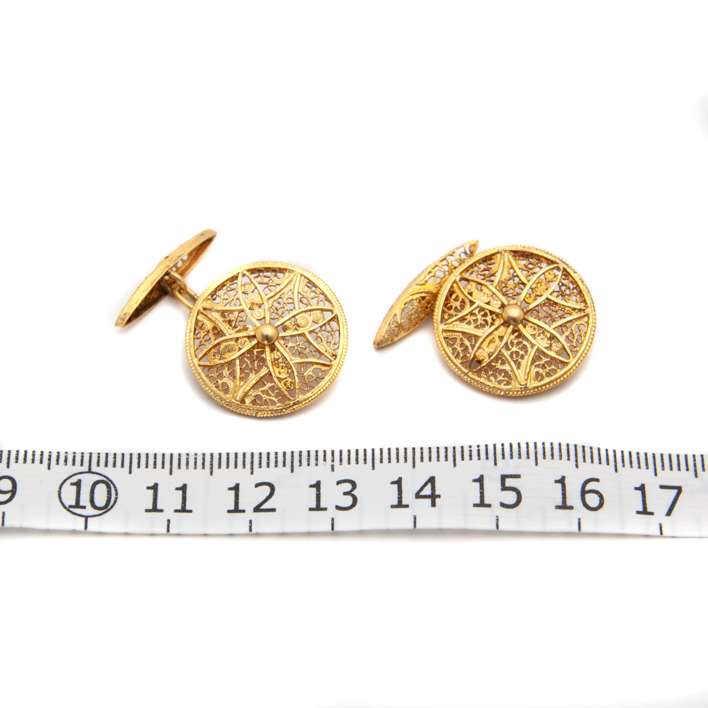 Antike filigrane Manschettenknöpfe aus 18 Karat Gold  im Angebot 6