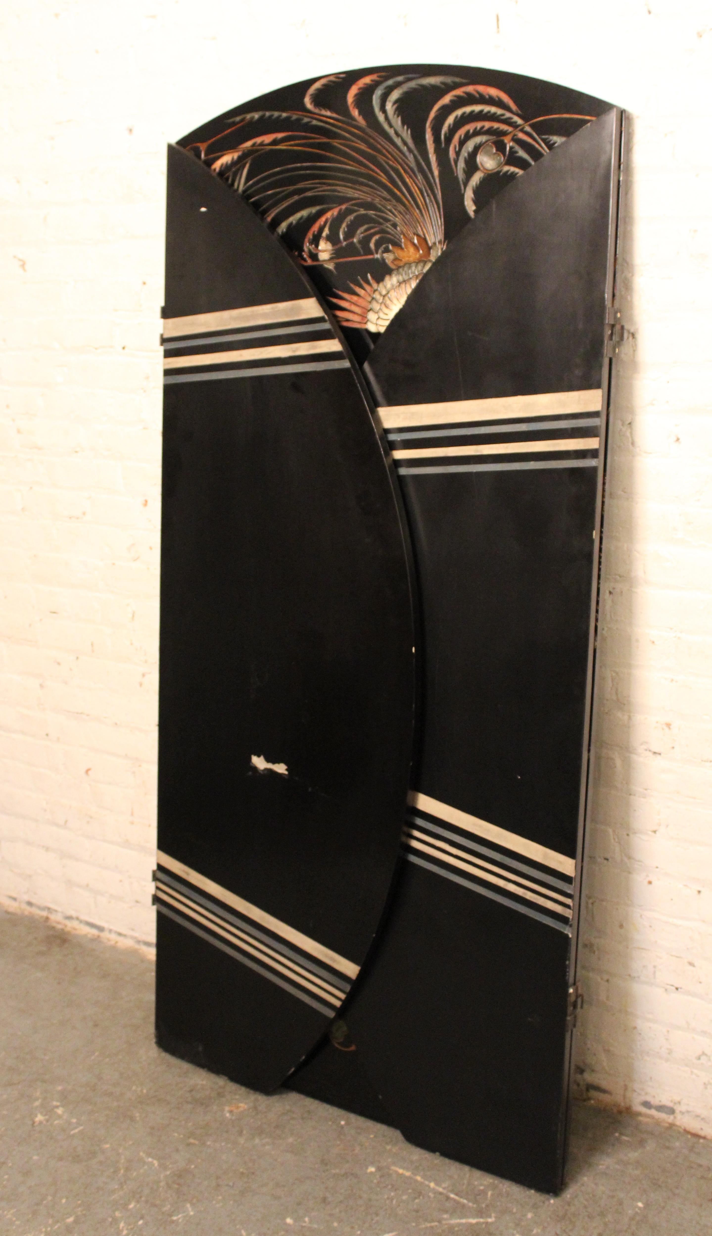 Large rounded screen divider with Asian motif on one side and simple Art Deco motif on the opposite. Seven feet wide and over six feet tall this screen can be used as a room divider or wall decoration.
Please confirm location NY or NJ