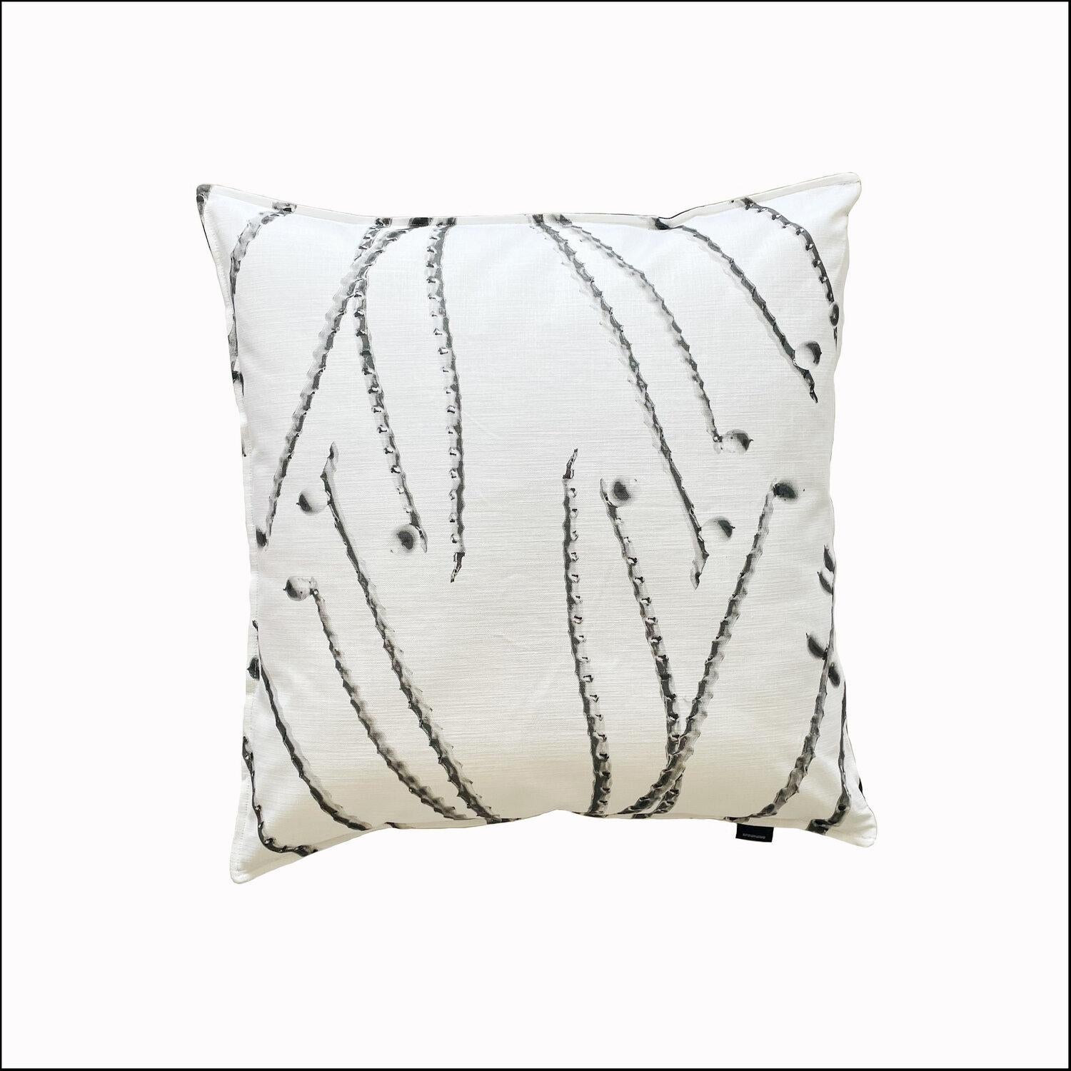 Double-sided black and white monochromatic pillow w/ tropical plant images 24x24 in.

One side has a white background, one side has a black background so this is a pillow you can style various ways.

Bring a touch of the exotic into your home