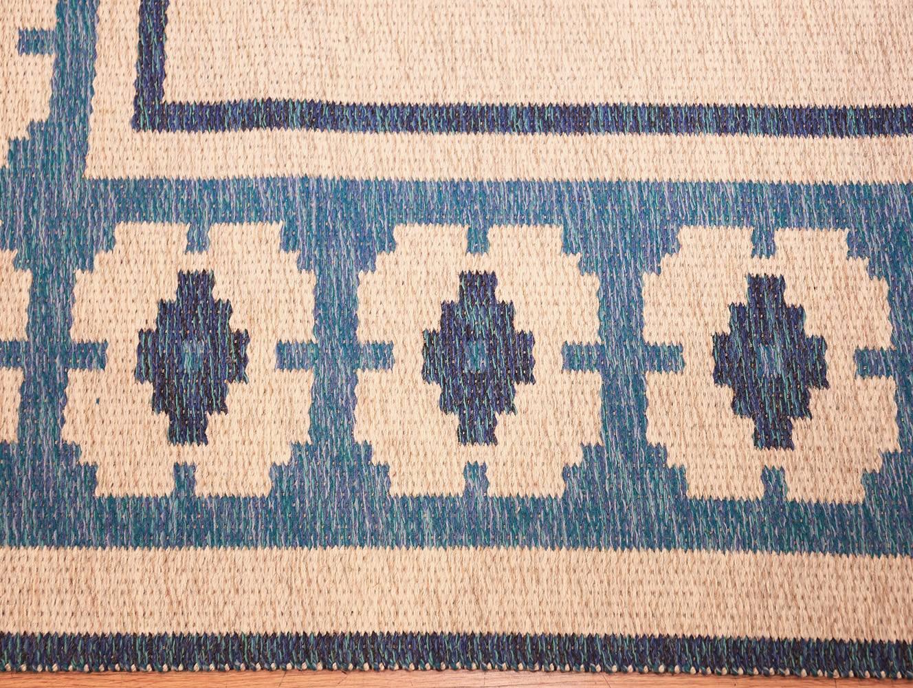 Double-Sided Blue Vintage Swedish Kilim. Size: 4 ft 6 in x 6 ft 8 in  In Excellent Condition In New York, NY