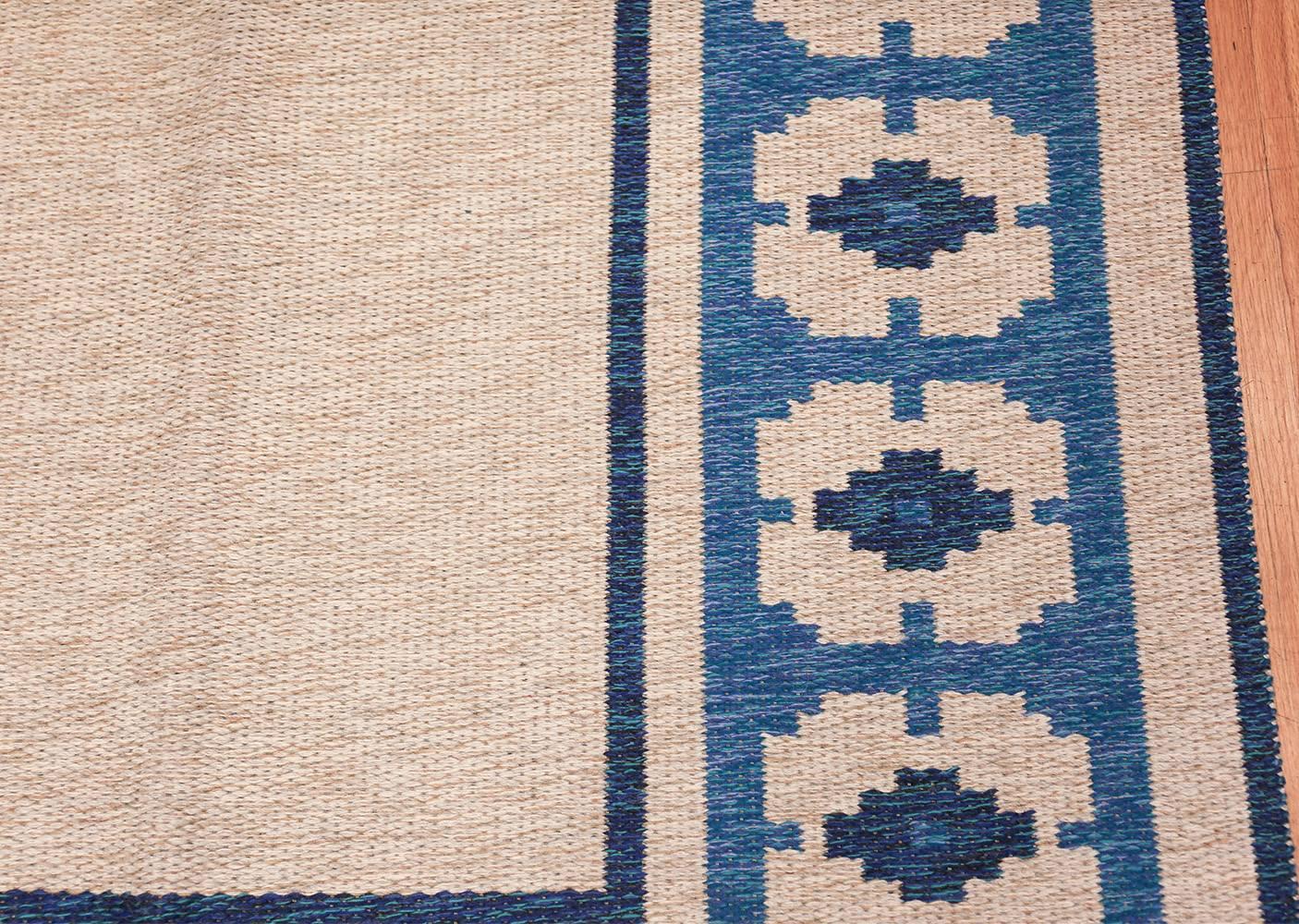 20th Century Double-Sided Blue Vintage Swedish Kilim. Size: 4 ft 6 in x 6 ft 8 in 