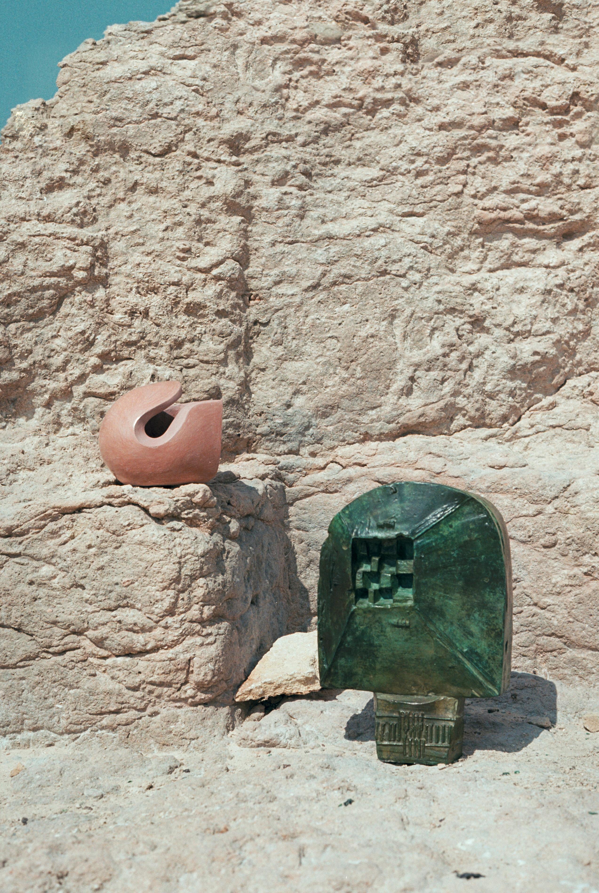 Bronze Sculpture abstraite en bronze à double face, design français des années 70 avec connotations cubistes en vente