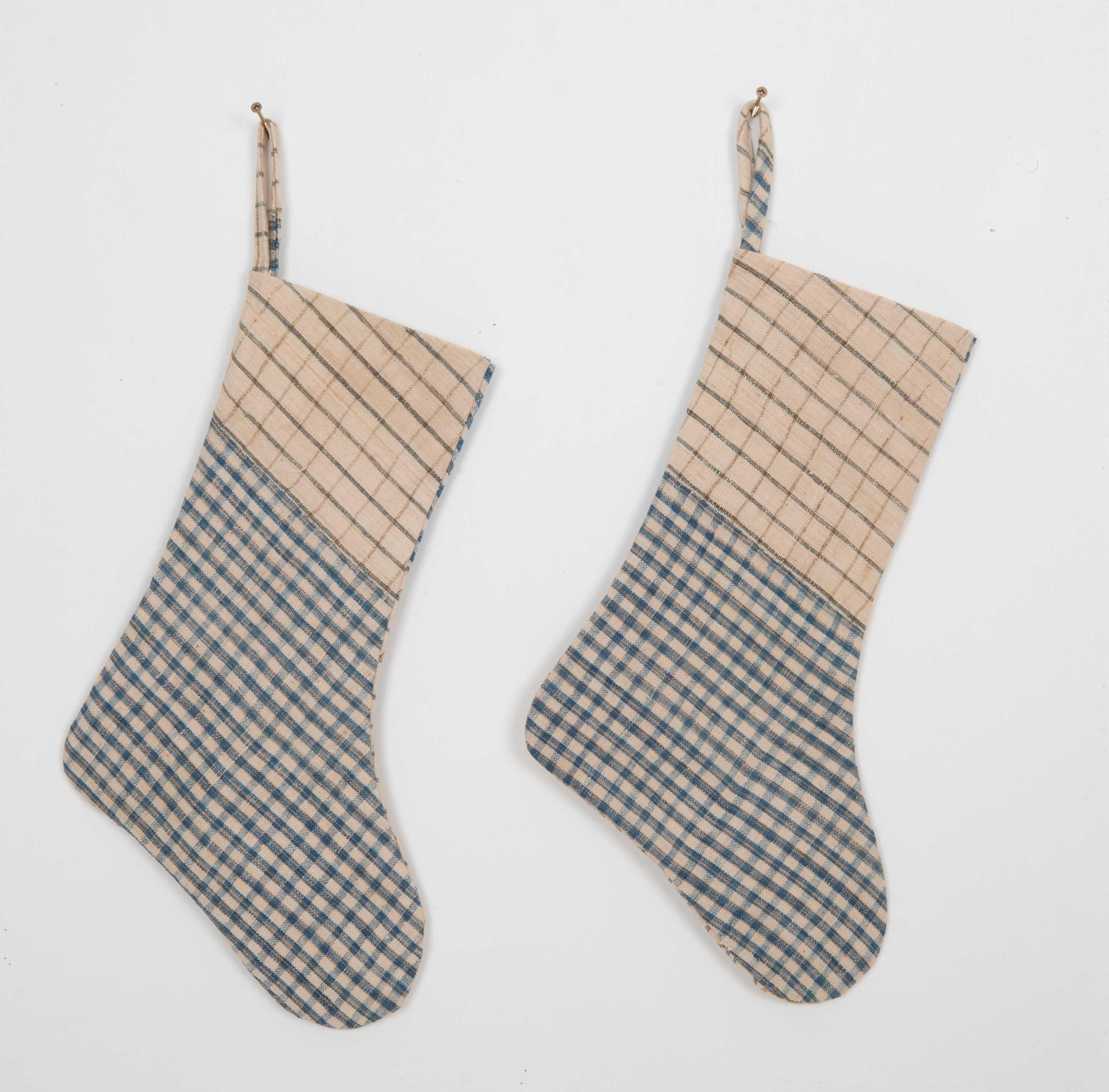 These Christmas Stockings were made from mid 20th C. AnatoliantextileFragments.


Please note, this stocking was made from textile fragments.
