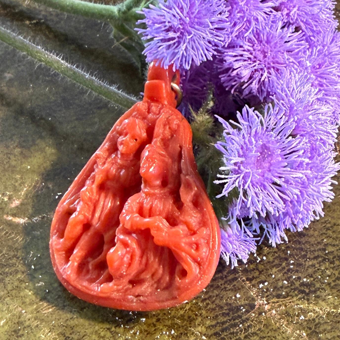 Pendentif dévotionnel double face en corail et or. Sicile, XVIIe siècle. en vente 9