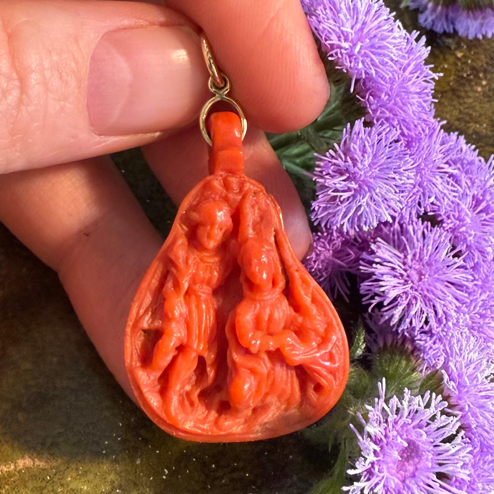 Pendentif dévotionnel double face en corail et or. Sicile, XVIIe siècle. en vente 4