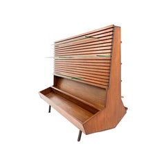 Double-Sided Display / Cabinet in Wood with Glass