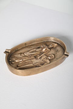 Posacenere erotico bifacciale in bronzo, coppia figurata, anni '40