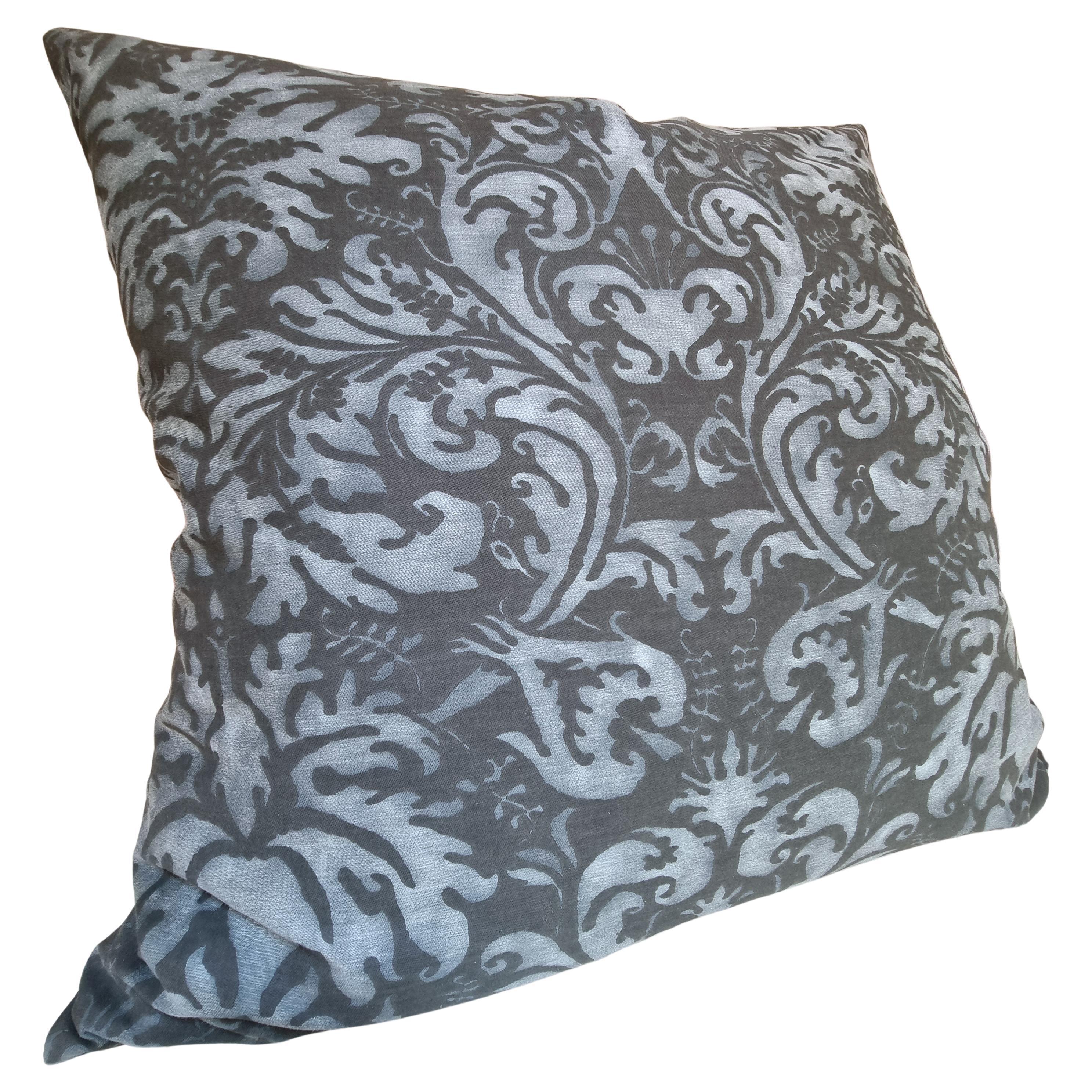 This amazing double-sided throw pillow is handmade using Fortuny fabric Sevres pattern in bistro monotones.
The pillow cover is fully lined, there is an invisible zipper closure at the bottom for easy removal and an insert filled with a sumptuous