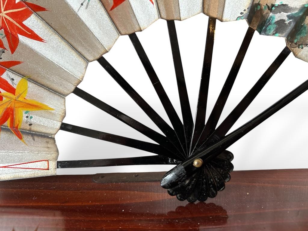 Abanico Japonés de Doble Cara - Periodo Edo, Pintado a Mano sobre Papel de Hoja de Plata en venta 4