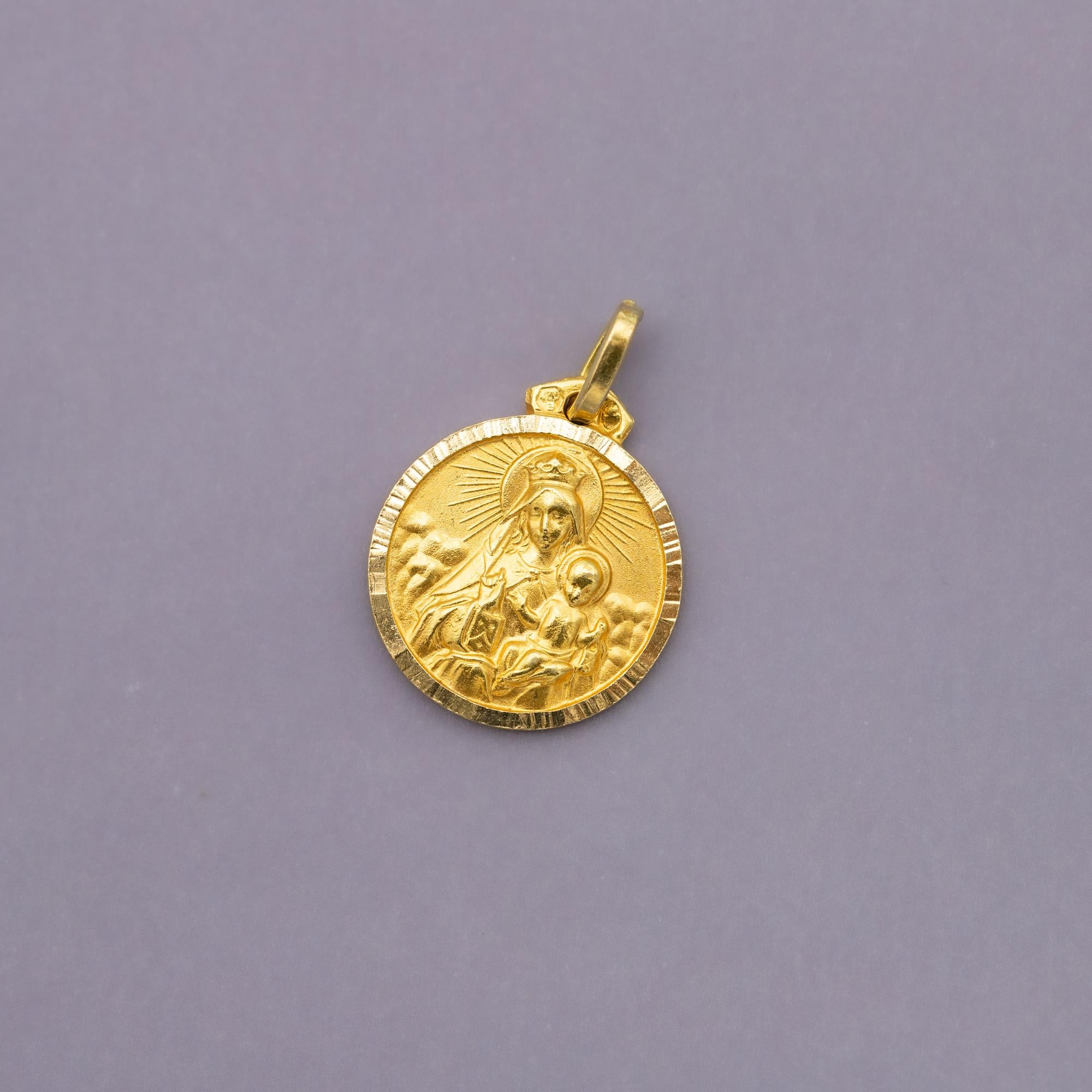 Women's or Men's Double sided medal - Estate 18 karat solid yellow gold - Catholic Scapular charm
