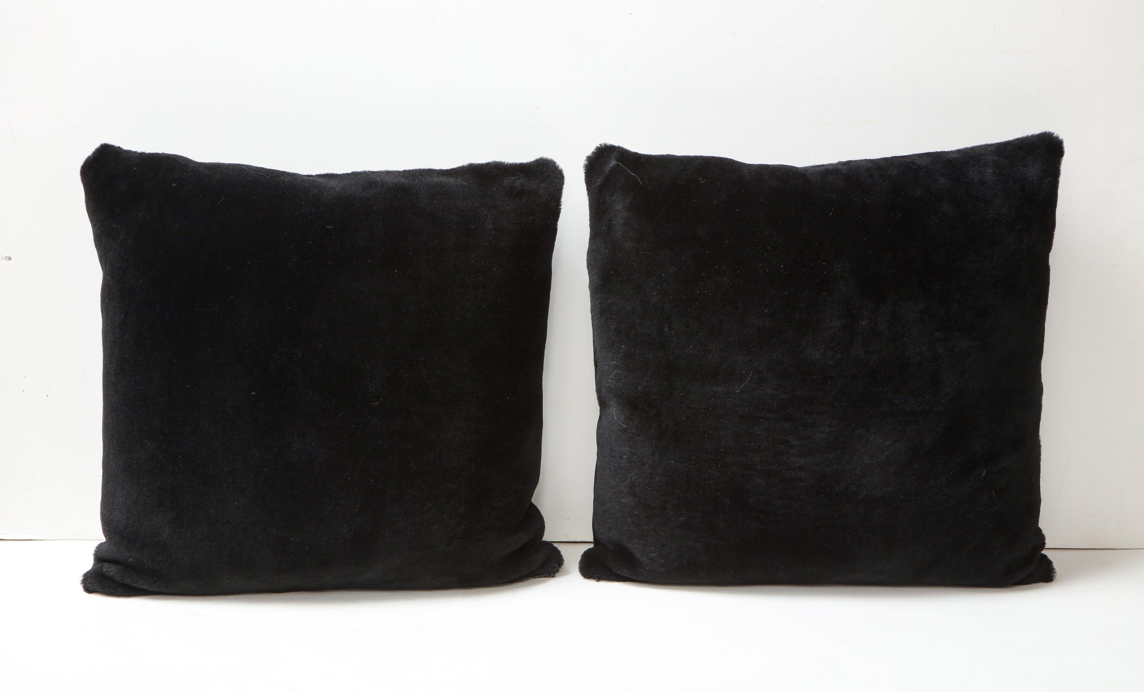 Modern Custom Double Sided Merino Shearling Pillow in Black Color For Sale