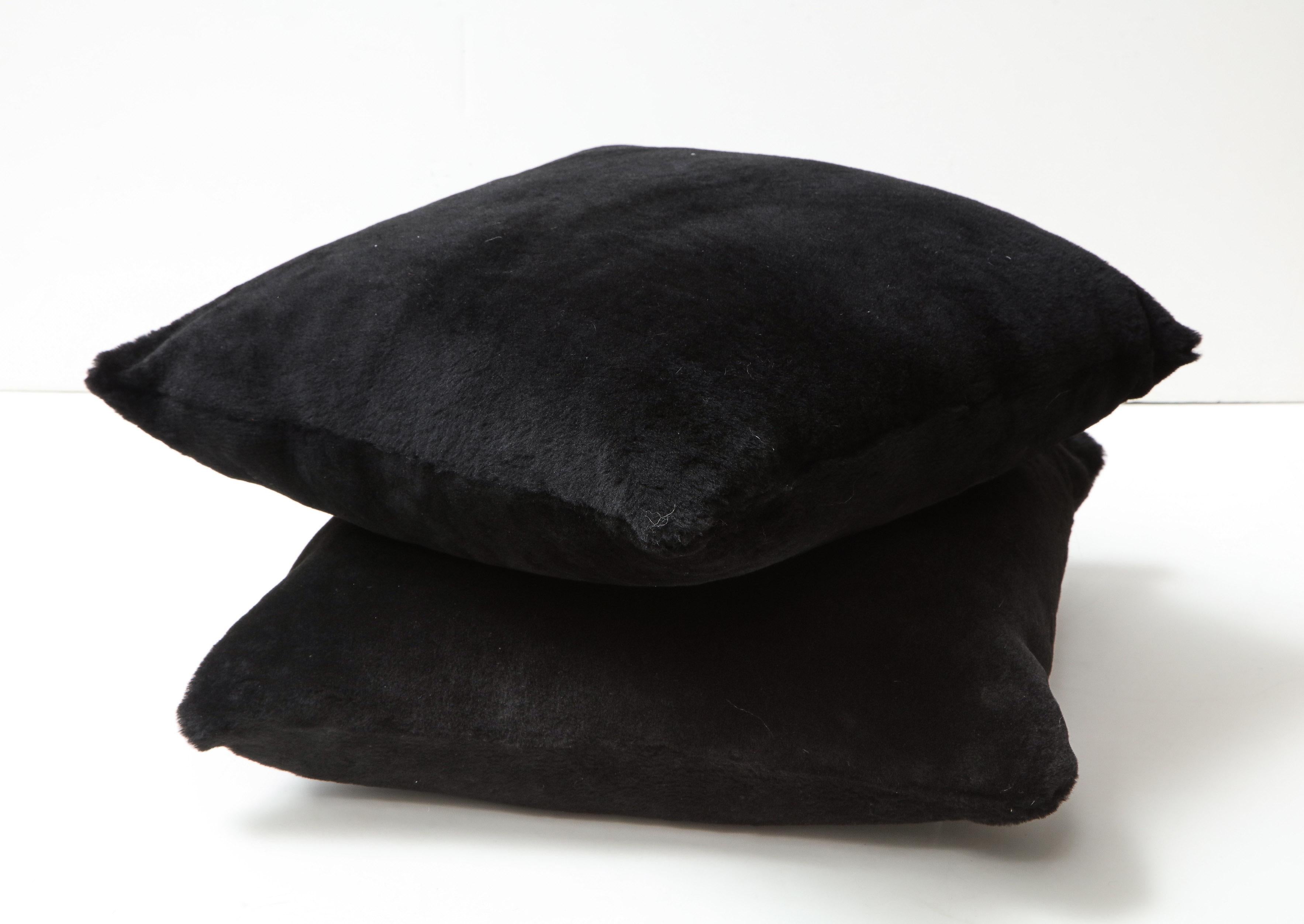 Custom Double Sided Merino Shearling Pillow in Black Color In New Condition For Sale In New York, NY