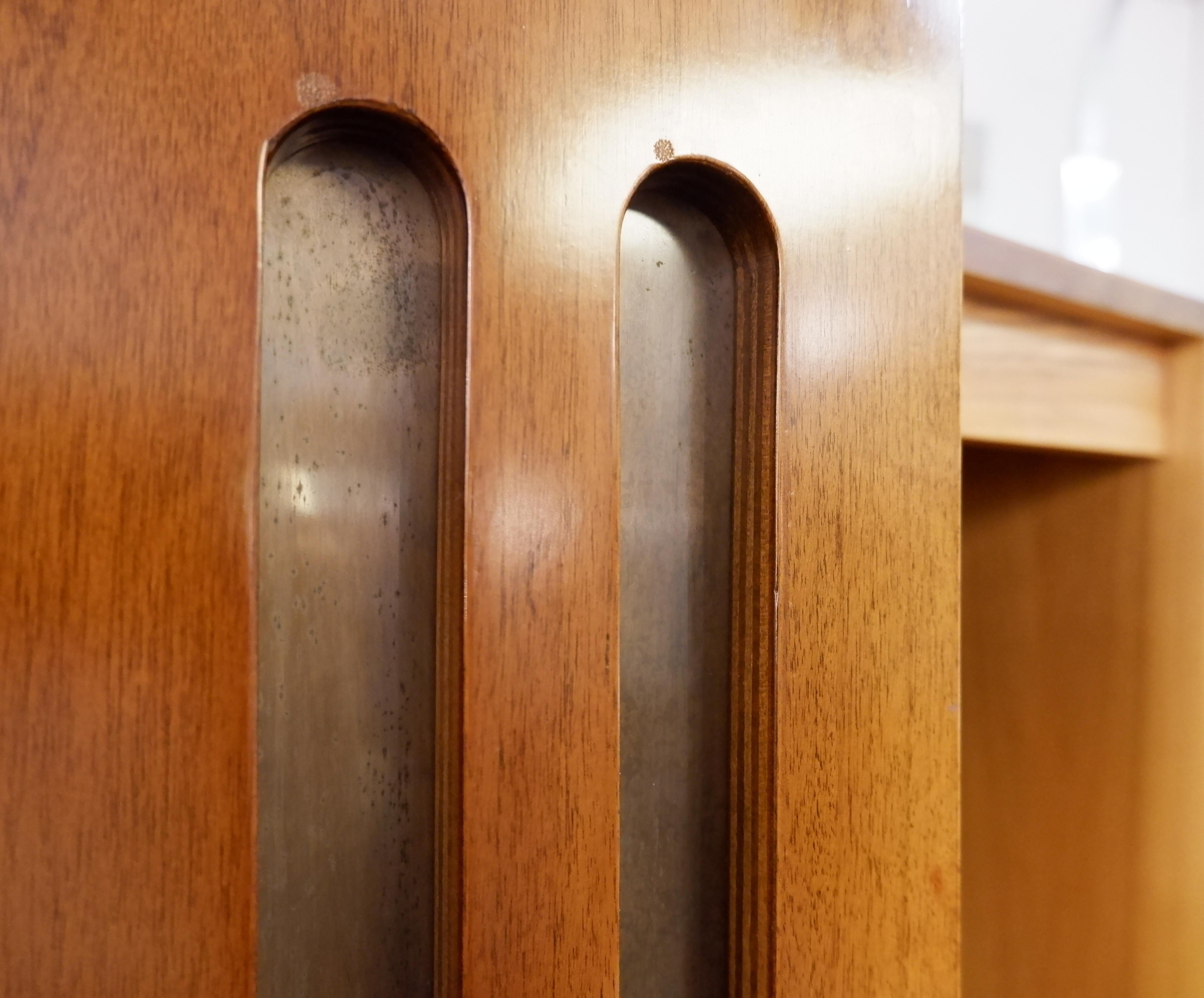 Zweiseitiger Mobile-Kleiderschrank, signiert Roncalli Architetto, 1967 (Italienisch) im Angebot