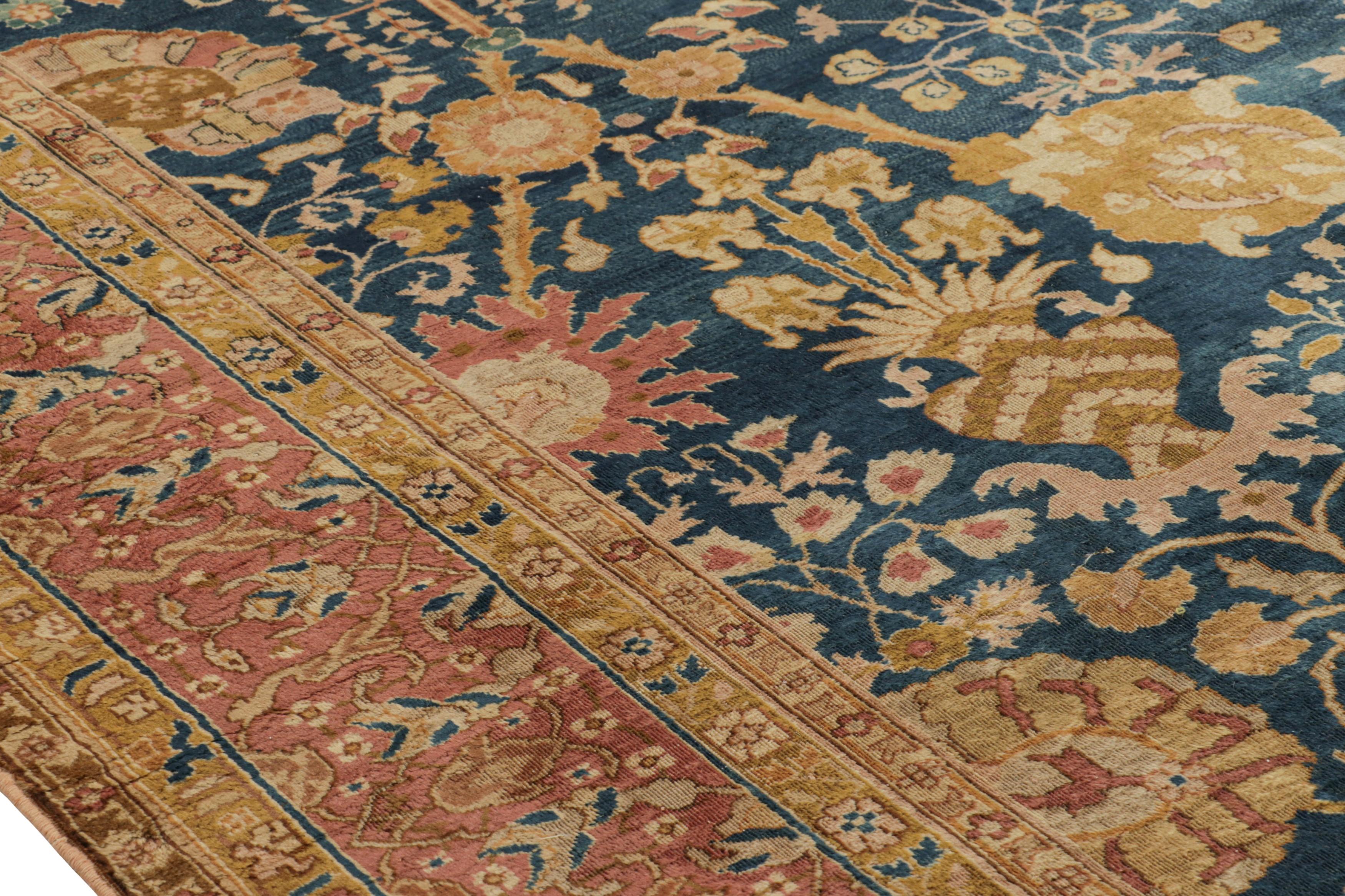 Indiano Tappeto Agra antico e sovradimensionato, blu con motivi floreali - Rug & Kilim in vendita