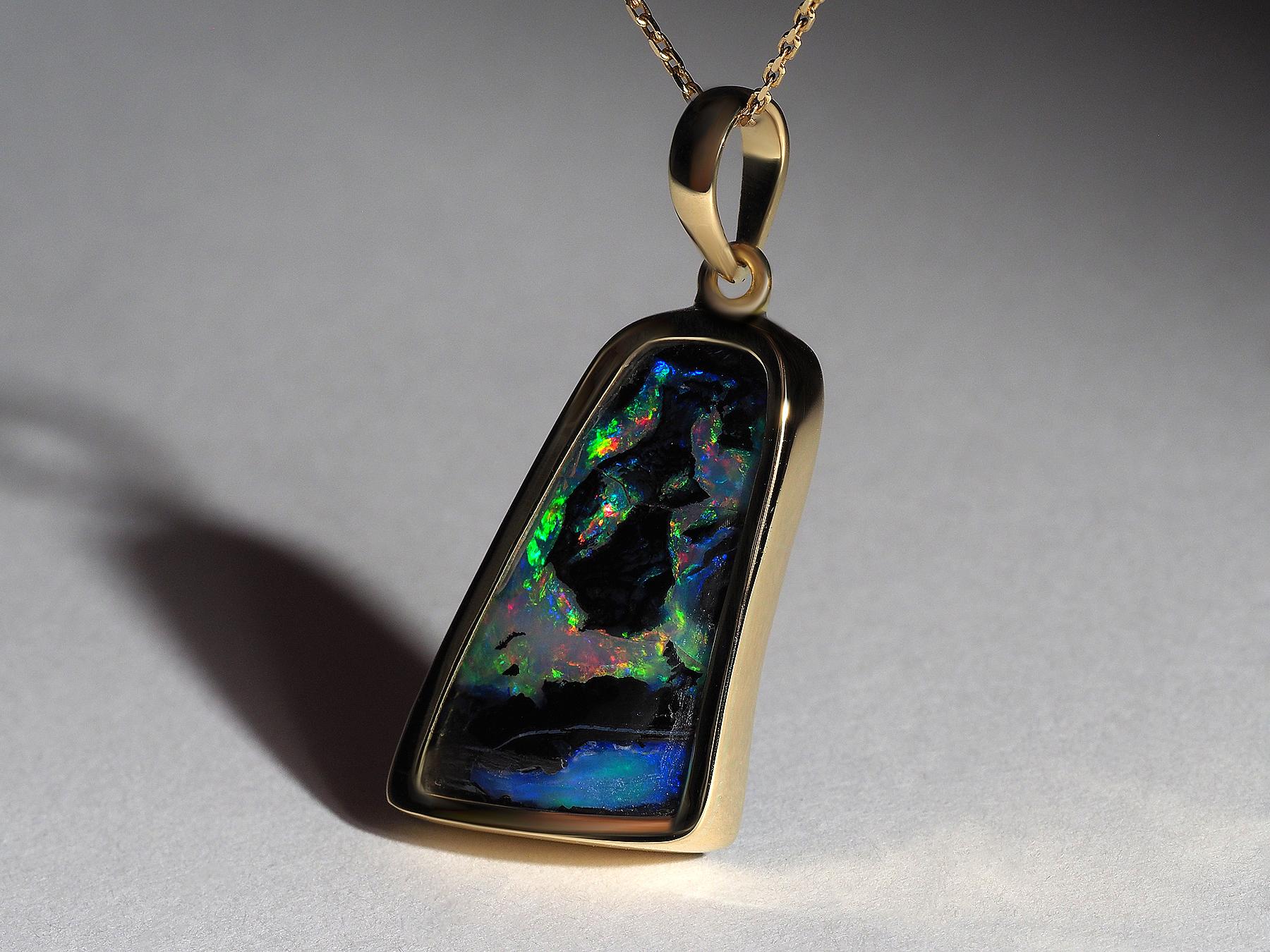 Ciondolo a doppia faccia con Boulder australiano naturale Collana in oro 18K Opal in vendita 5