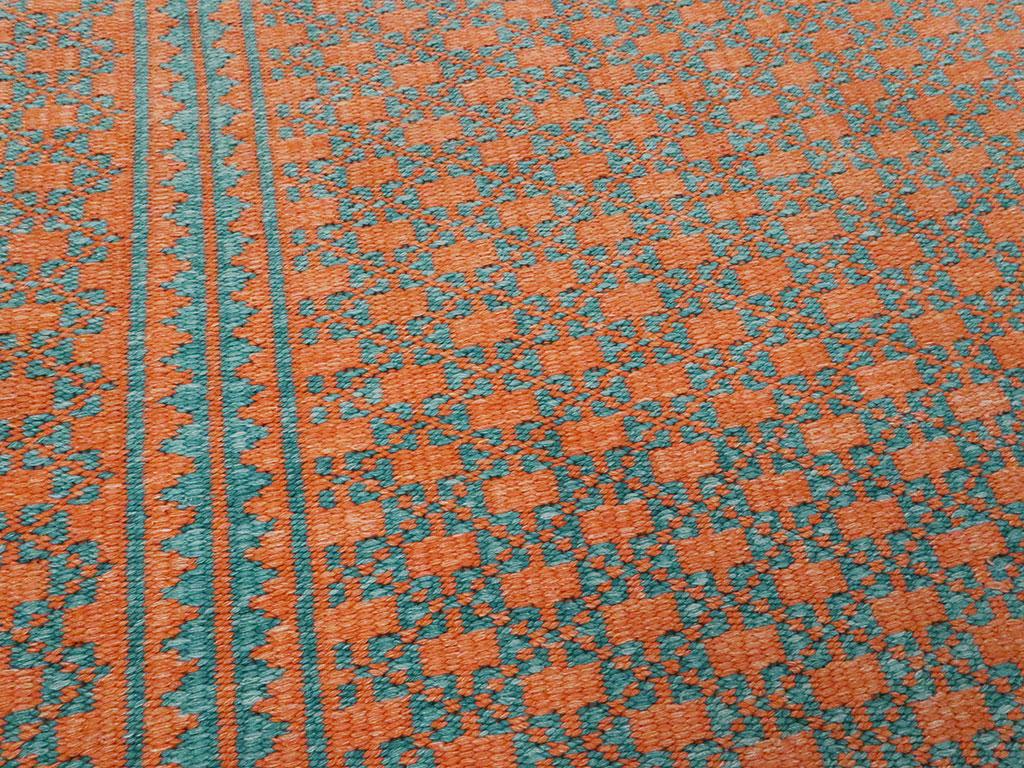 Tappeto persiano a trama piatta a due lati reversibile della metà del XX secolo Rug & Kilim in vendita 4