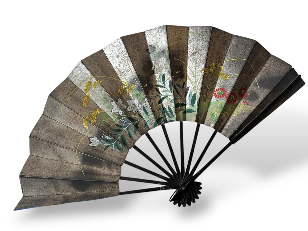 Abanico Samurai de Doble Cara - Periodo Edo, Pintado a Mano sobre Hoja de Oro y Plata Pape Hecho a mano en venta