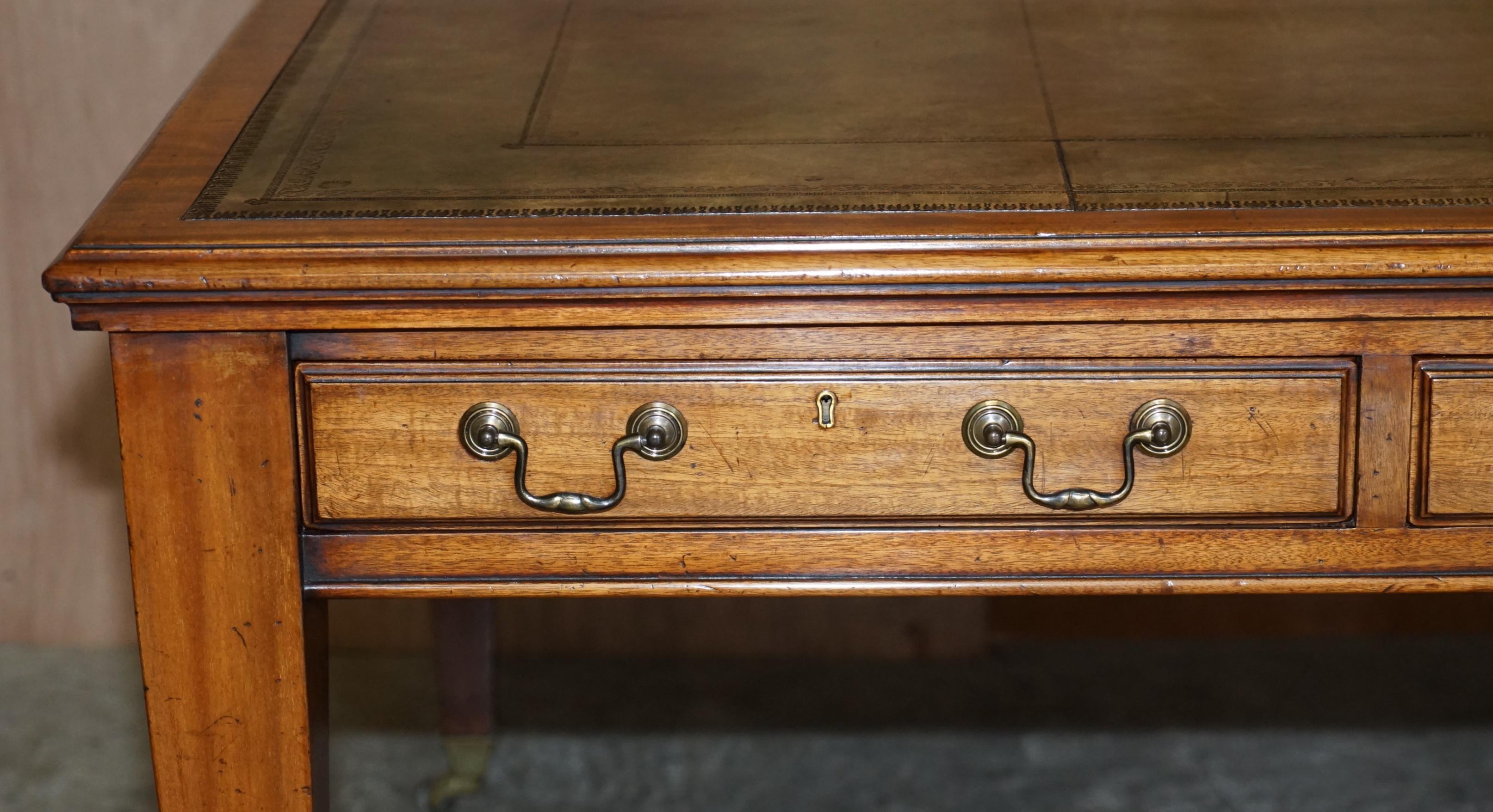 Double Sided Victorian Cir 1880 Green Leather & Hardwood Dining Table 6 Drawers For Sale 4