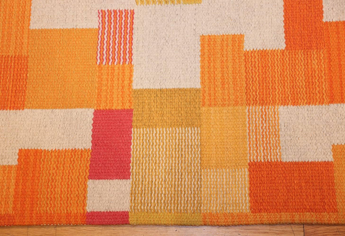 Mid-Century Modern Double-Sided Vintage Scandinavian Swedish Rug. Size: 5 ft 1 in x 7 ft 5 in For Sale