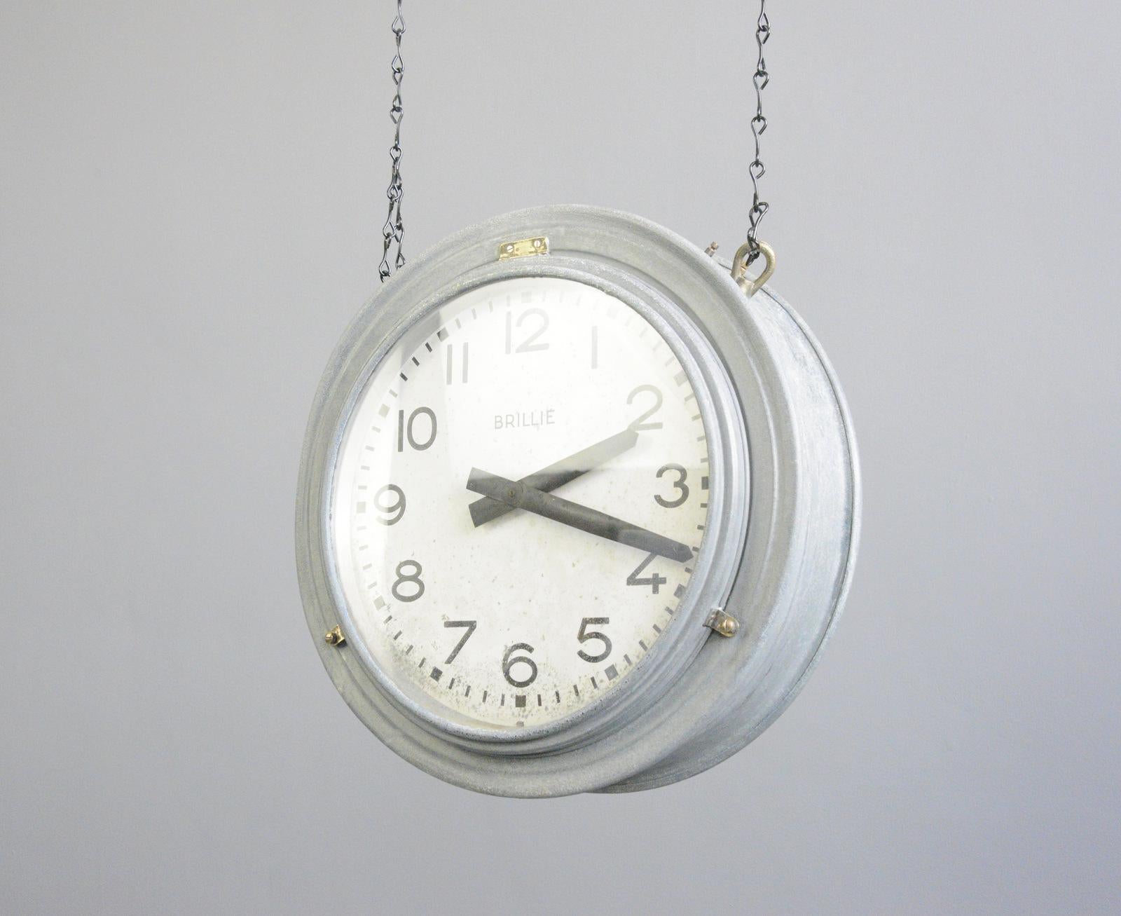Horloge de gare double face en zinc par Brillie:: circa 1920s 4