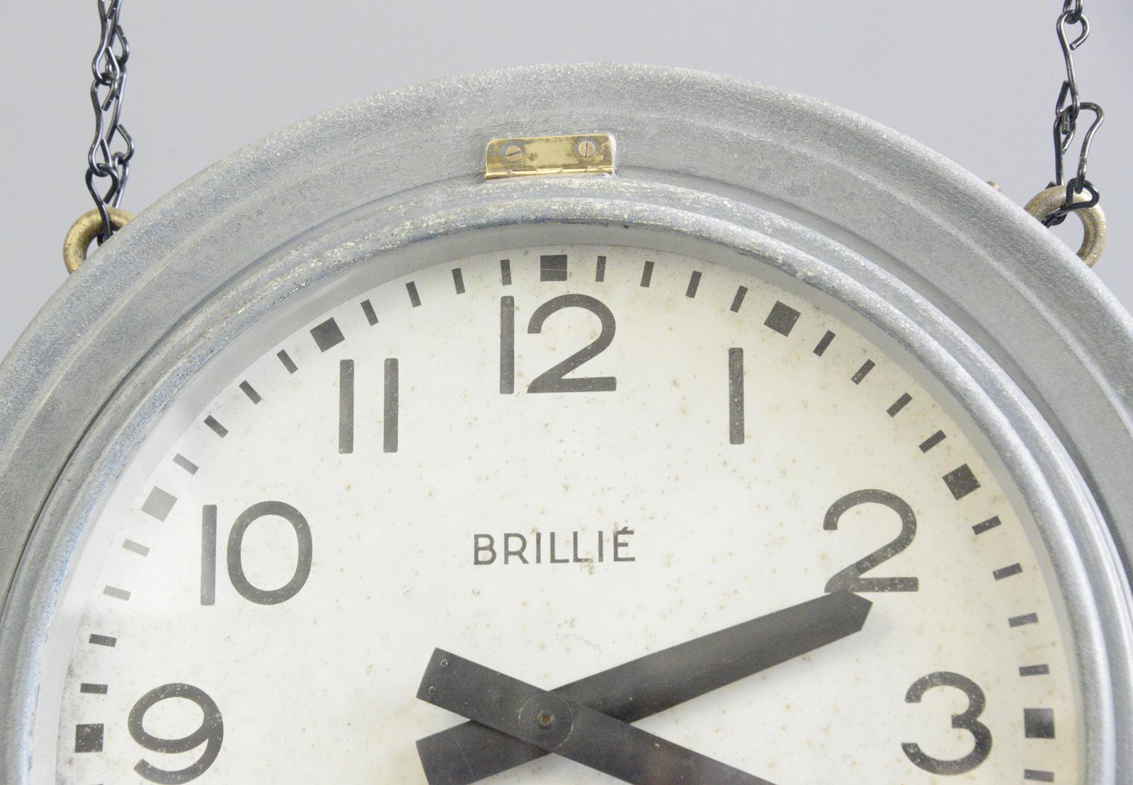 Horloge de gare double face en zinc par Brillie:: circa 1920s 7