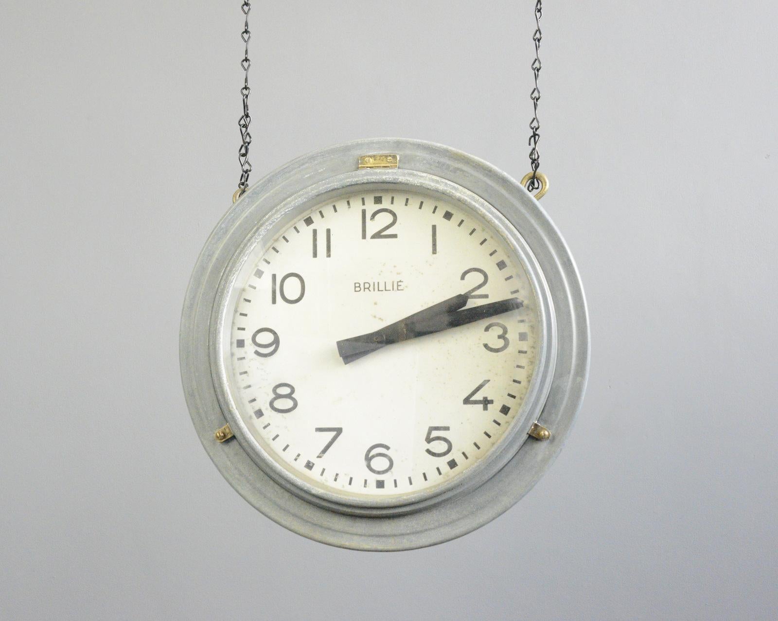 Industriel Horloge de gare double face en zinc par Brillie:: circa 1920s