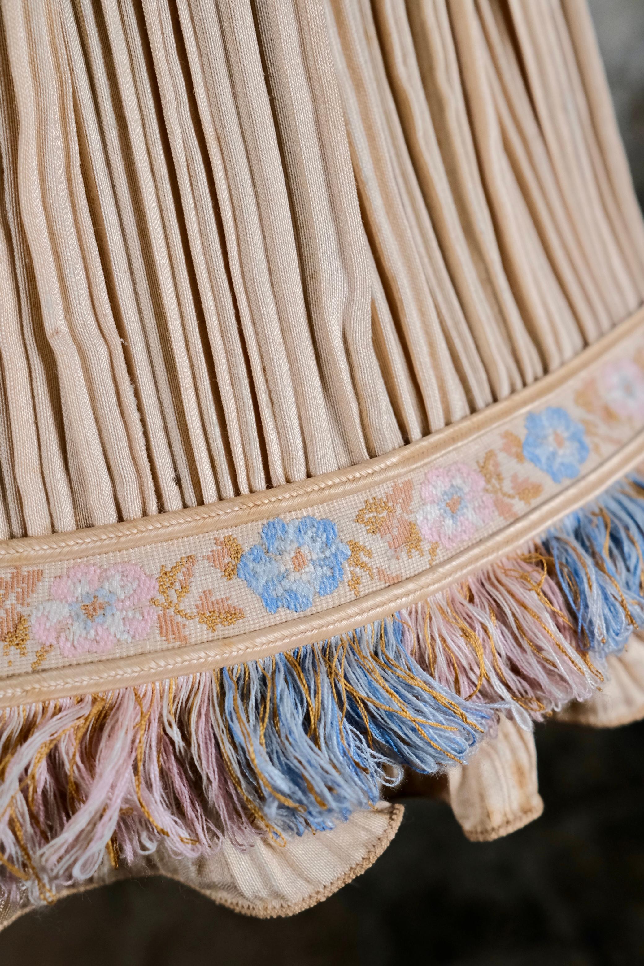 Double silk, rope and brass pendant, by Cenacchi, made in Italy, 1960s For Sale 5