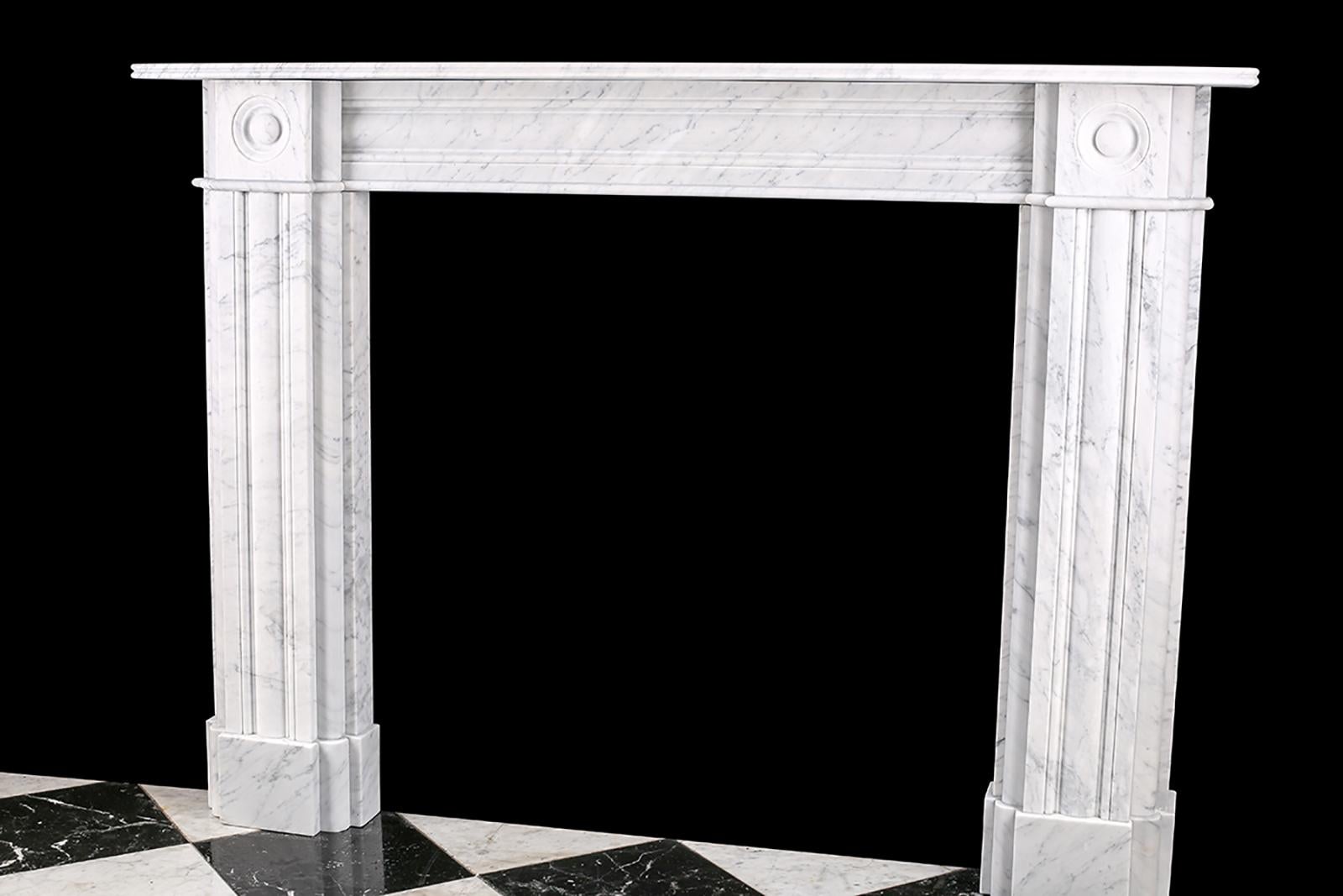 British Double-Slip Georgian Bullseye in Italian Carrara Marble For Sale