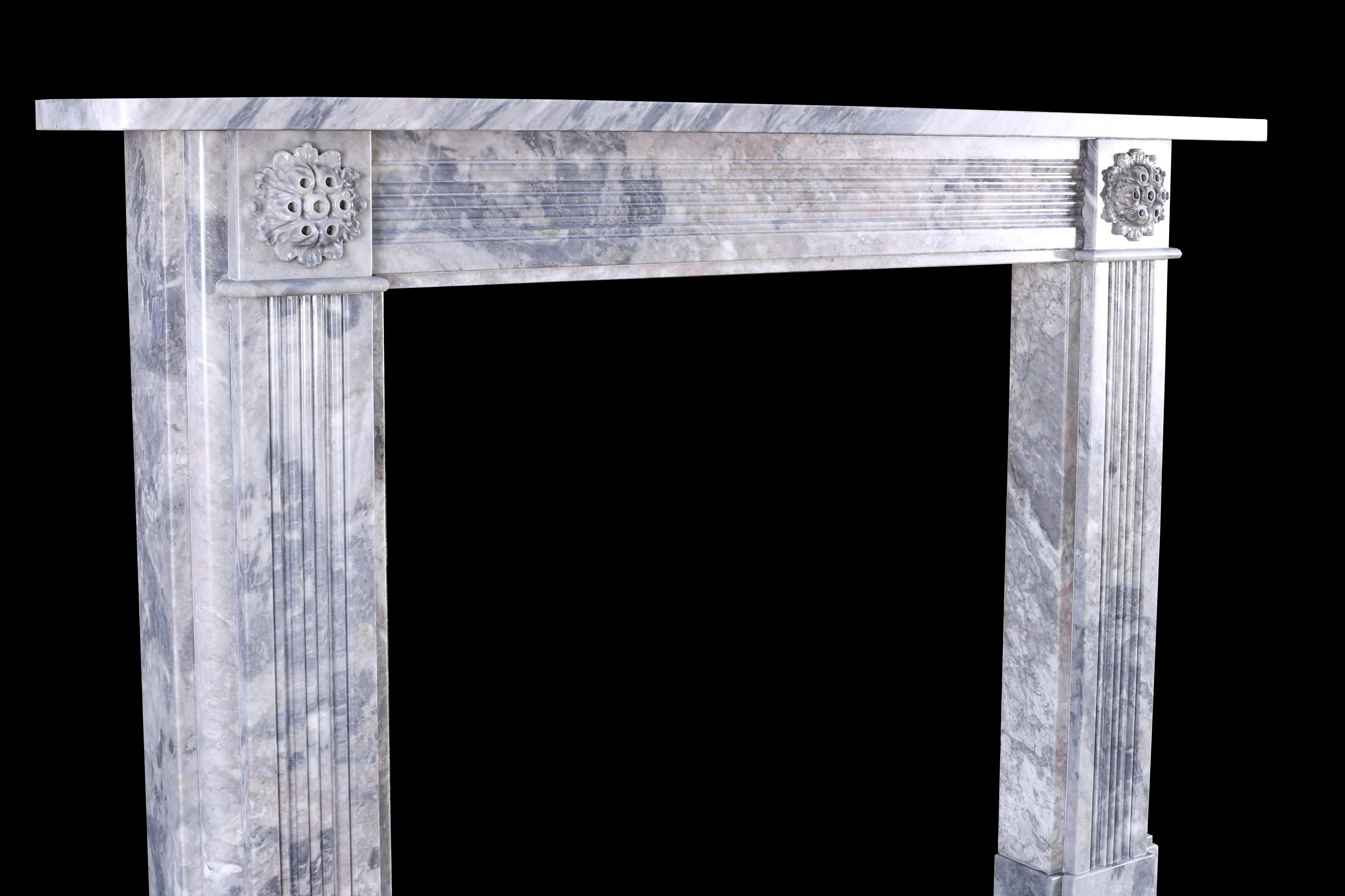 British Double-Slip Georgian Carved Fireplace in Italian Grey Bardiglio Marble For Sale