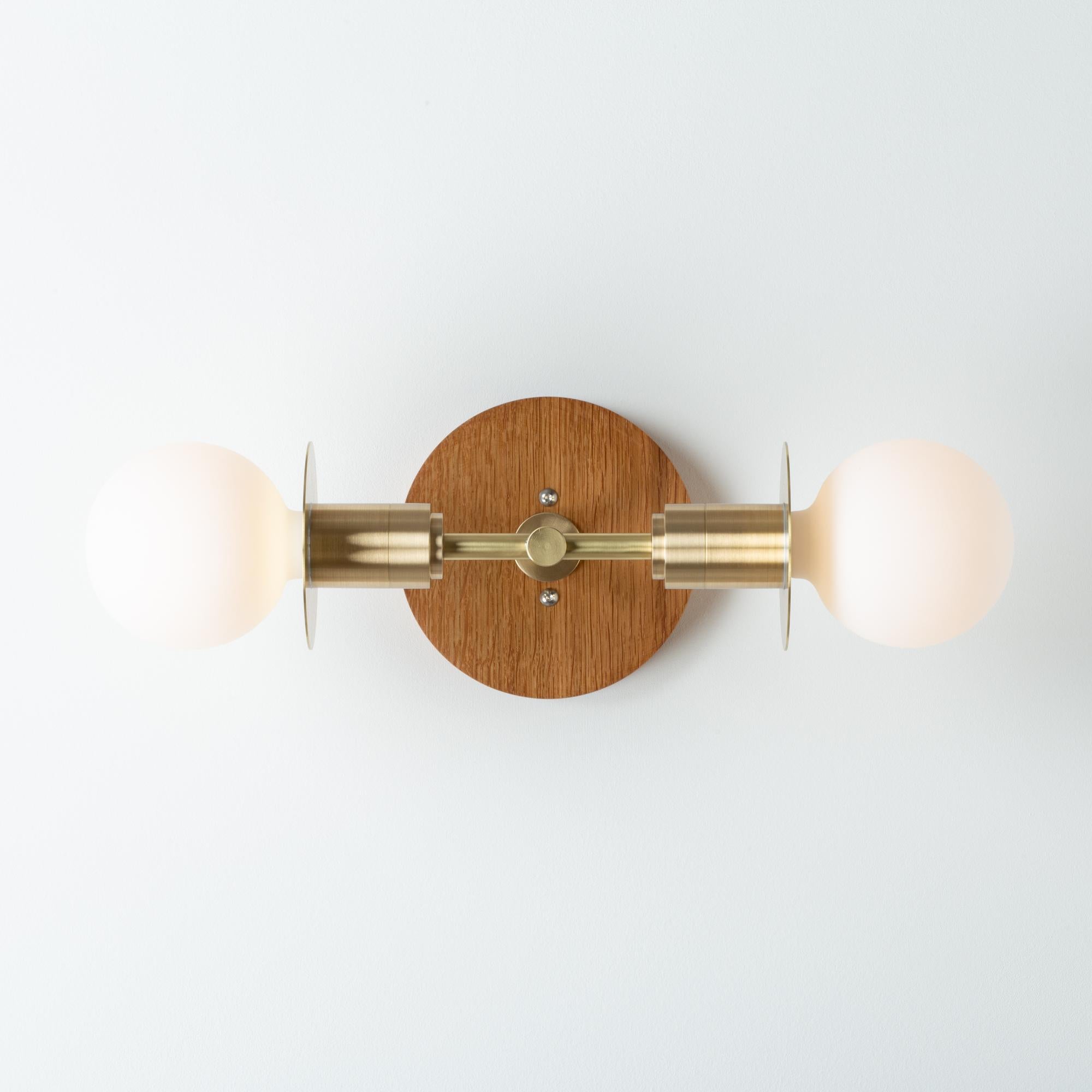 Moderne Applique Double Sphère Oak Lights en vente