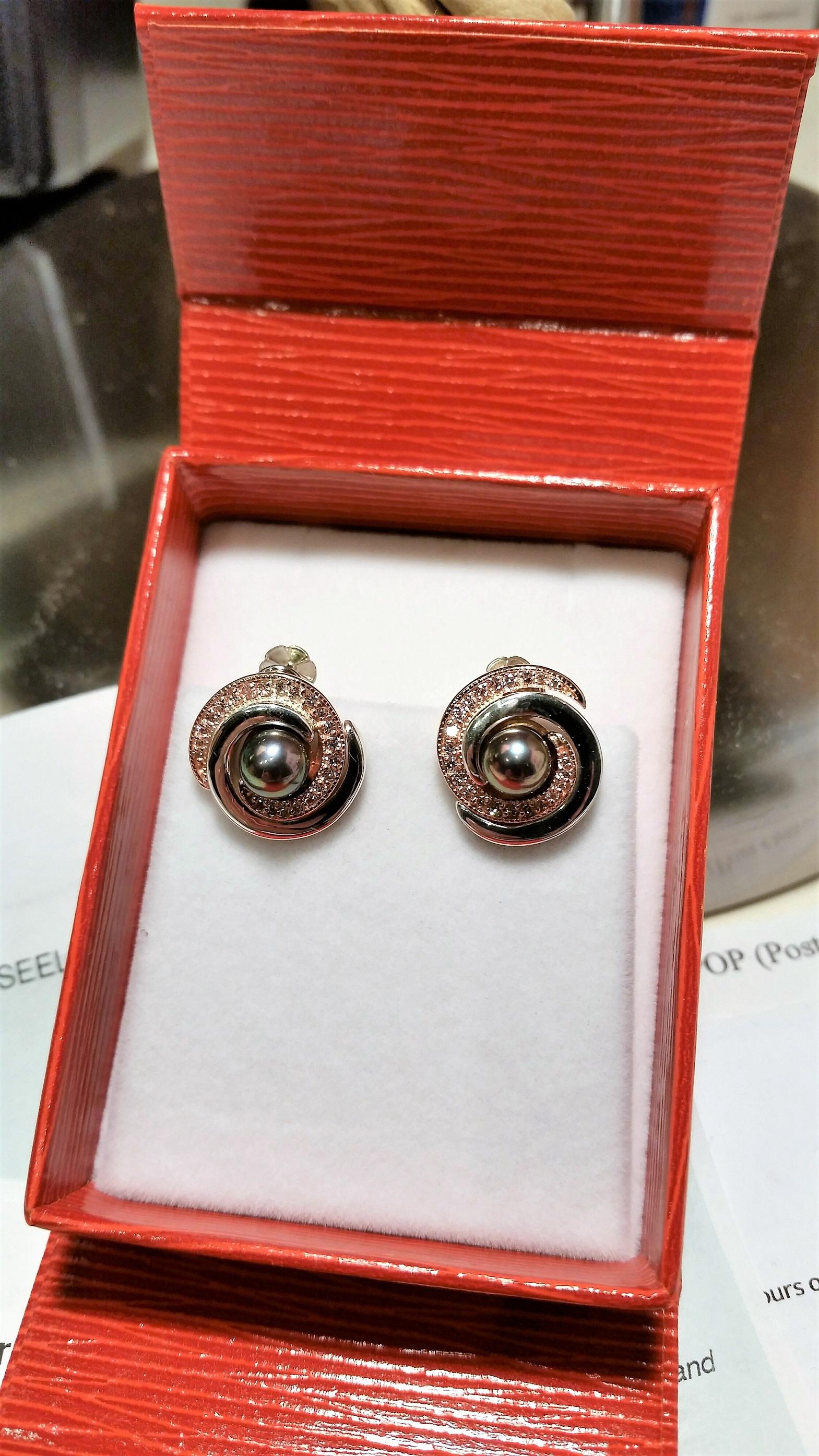 Contemporary Double Spiral 2-Tone Post Earrings with Akoya Pearl and Diamonds For Sale