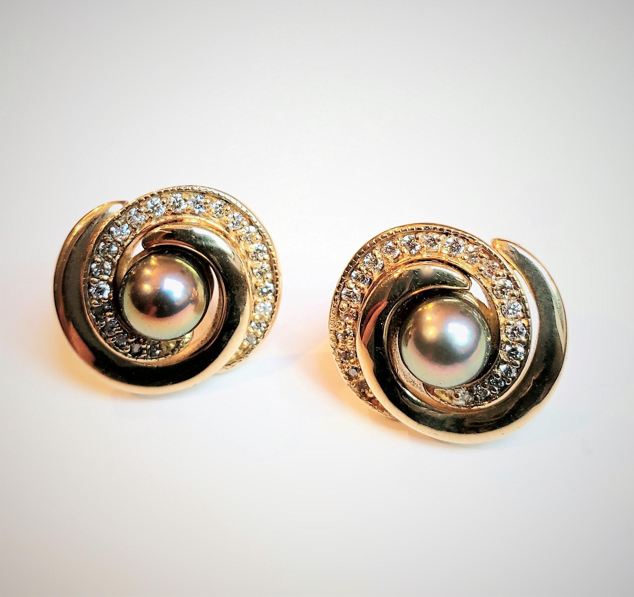 Contemporary Double Spiral Post Earrings with Akoya Pearl and Diamonds For Sale