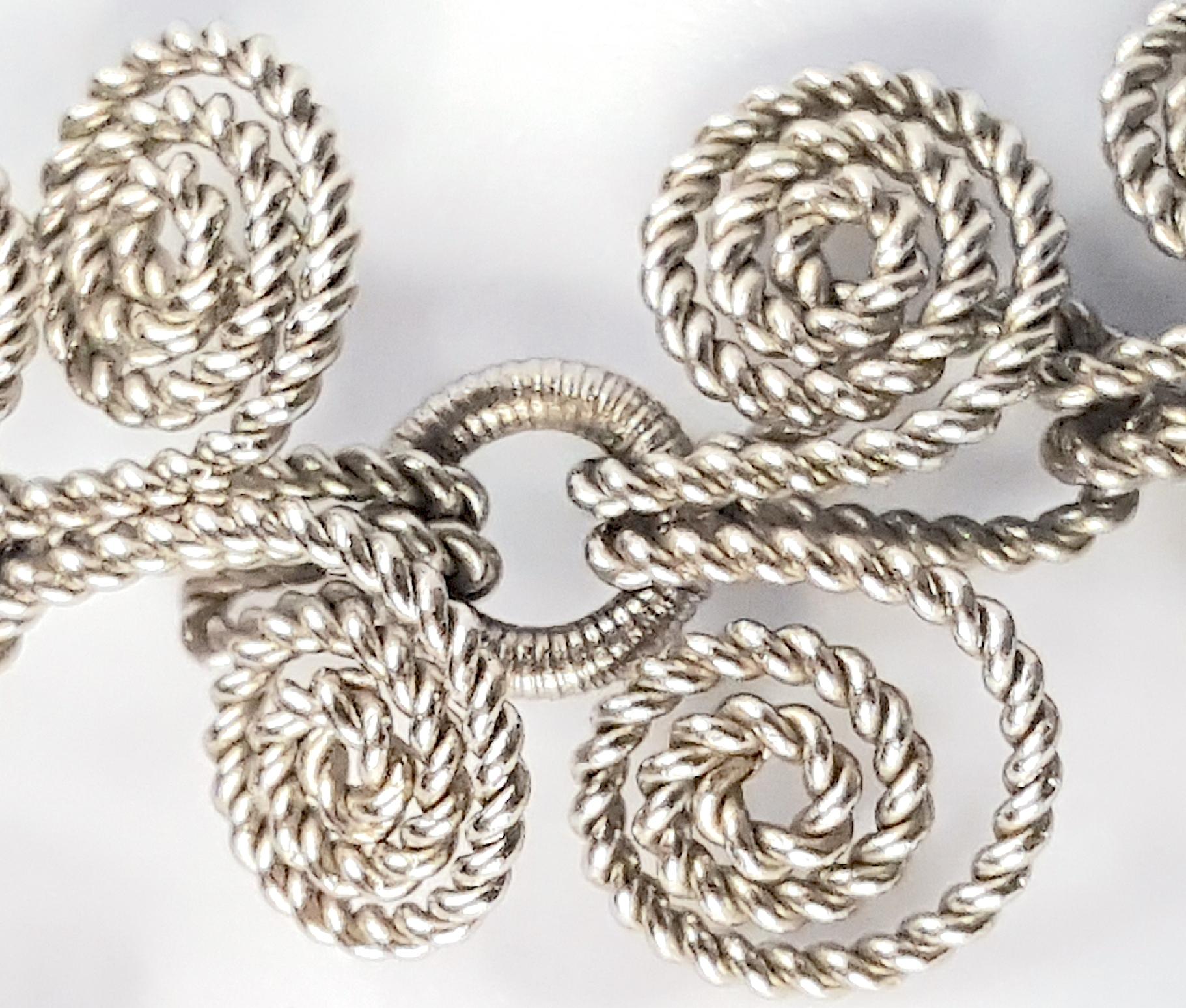 hexagonal link chain
