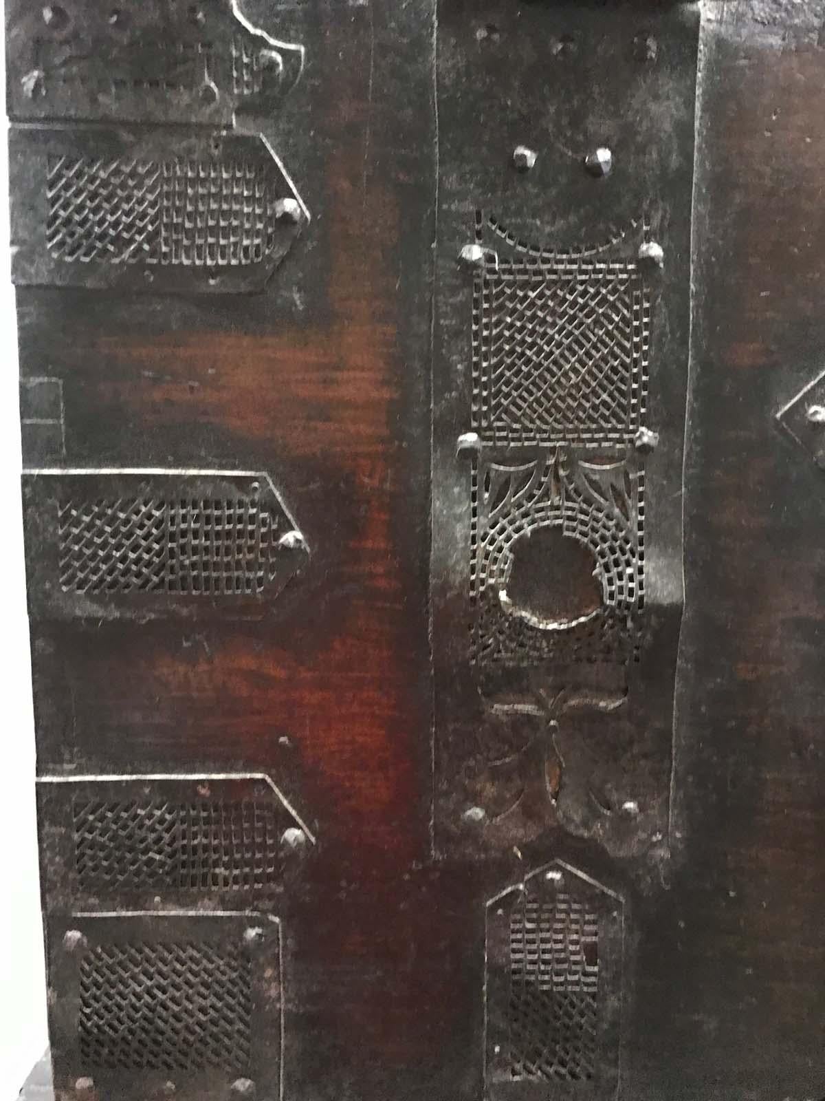 Double Stacked 18th Century Korean Chests on Iron Base (Holz)