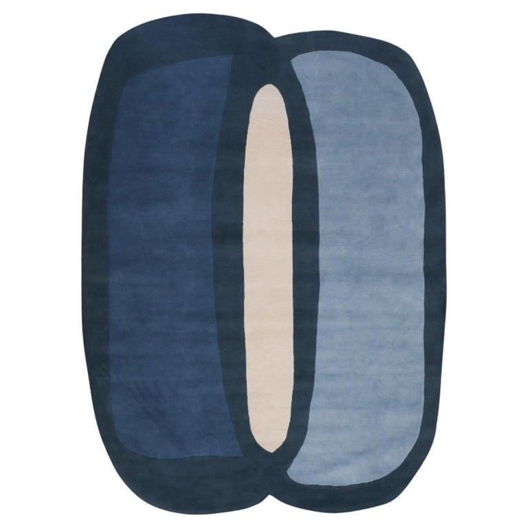 Double stacked medium rug by Art & Loom
Dimensions: D 274.3 x H 365.8 cm
Materials:100% New Zealand wool
Quality (Knots per Inch): 60
Also available in different dimensions.

Samantha Gallacher has always had a keen eye for aesthetics, drawing