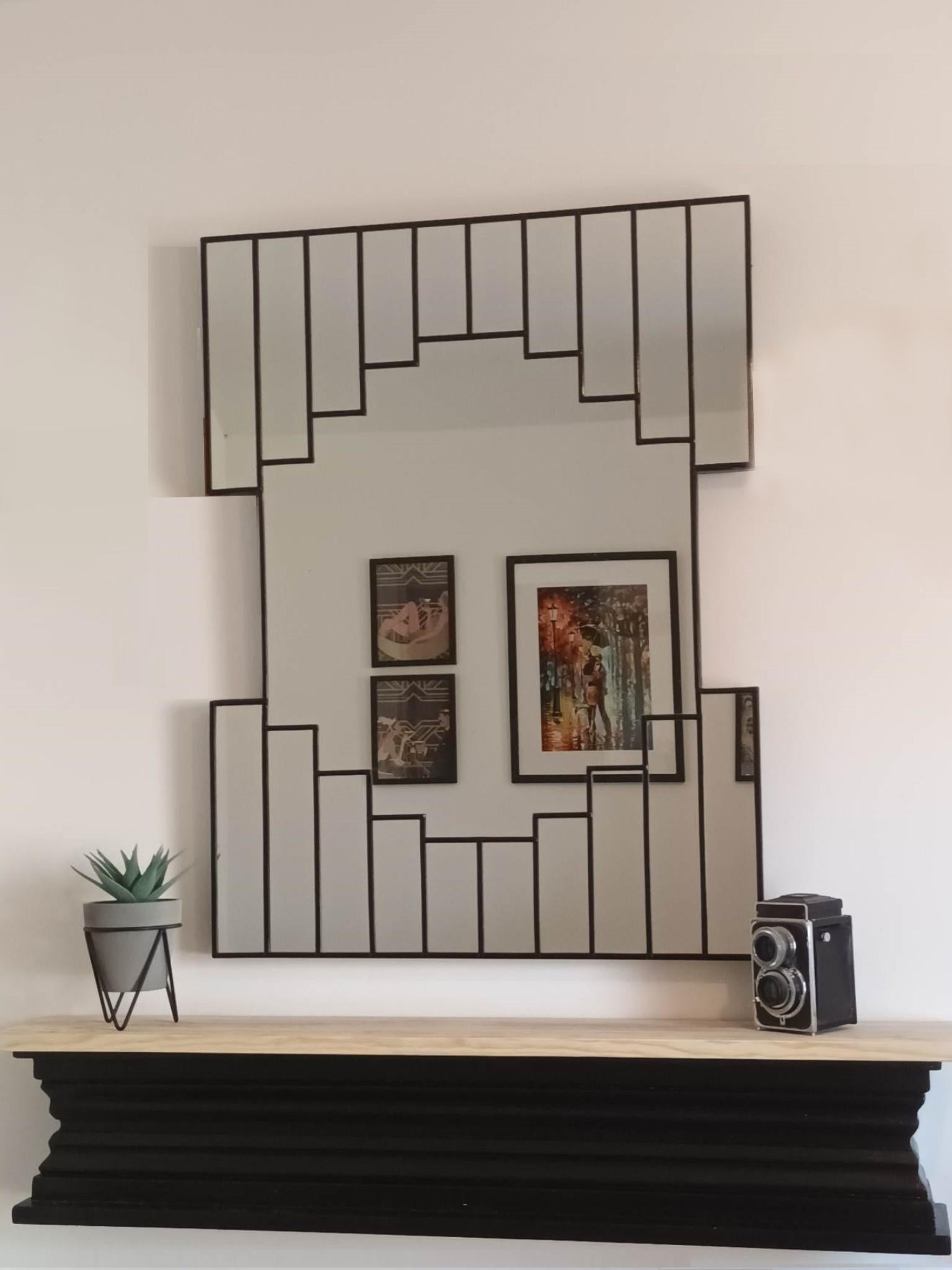 Britannico Specchio da parete Art&Deco realizzato a mano a doppio passo - Nero in vendita